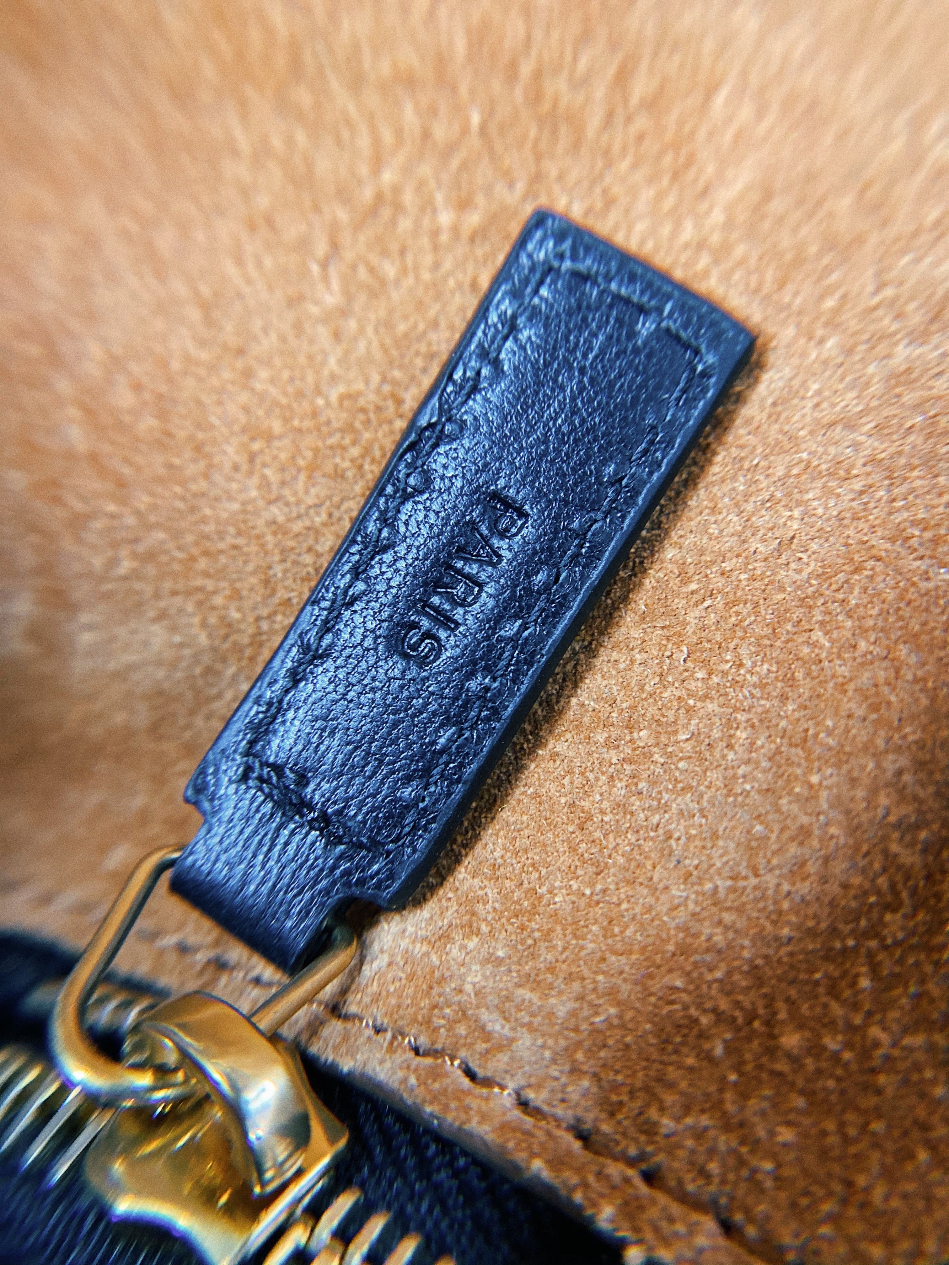 [TOP] Yves Saint Laurent YSL YSL LouLou Puffer Medium Suede Leather 35X23X13.5cm - BROWN