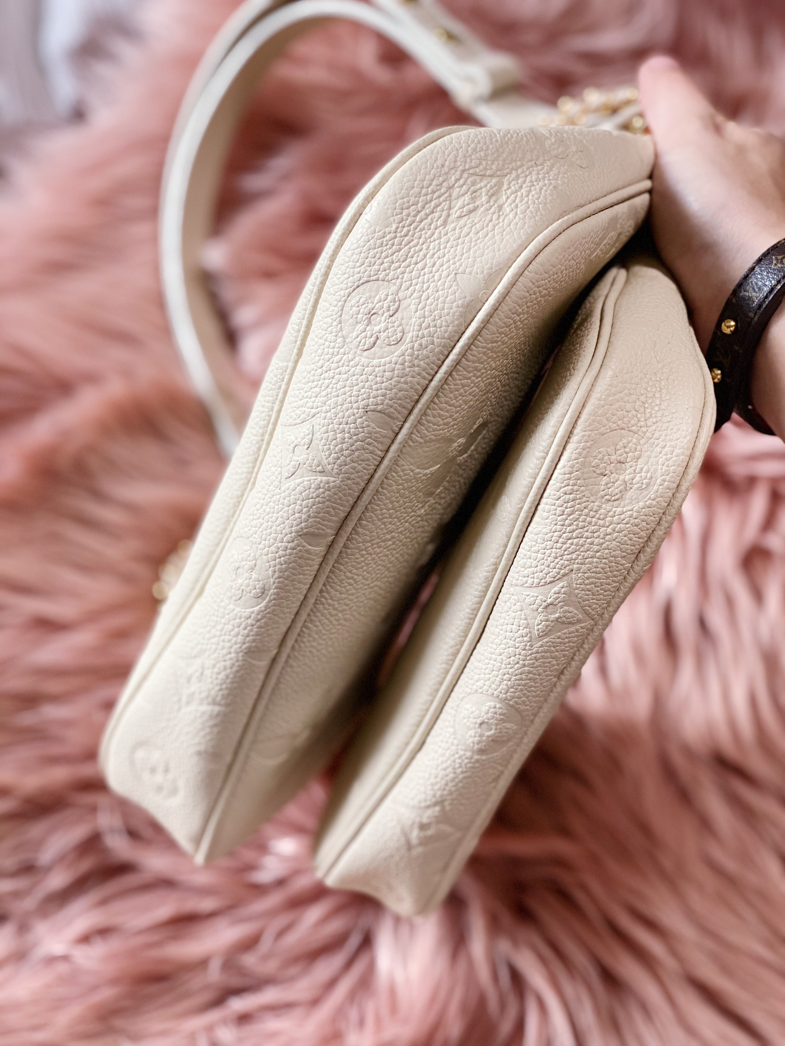 [TOP] Louis Vuitton LV £V Empreinte Multi Pochette Giant Monogram 21X12X3cm- White