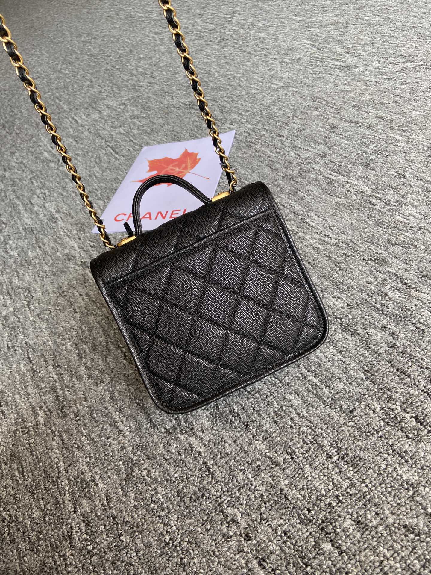 [TOP] CHANEL 22k Flap Bag 17x20.5x6cm/25x21.5x7cm - GHW - Black