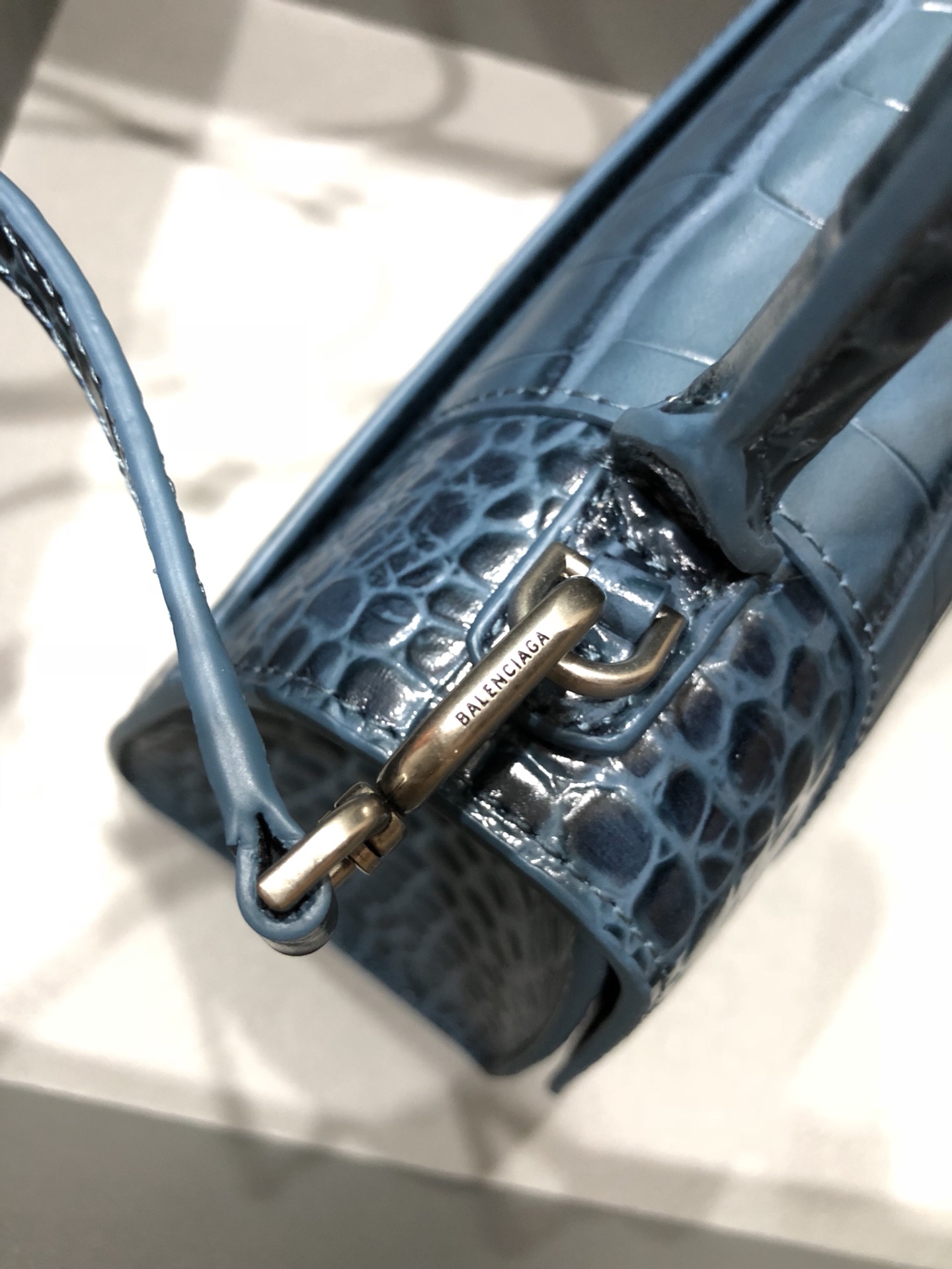 [TOP] BALENCIAGA Crocodile-Print Hourglass Bag 19/23cm - Blue