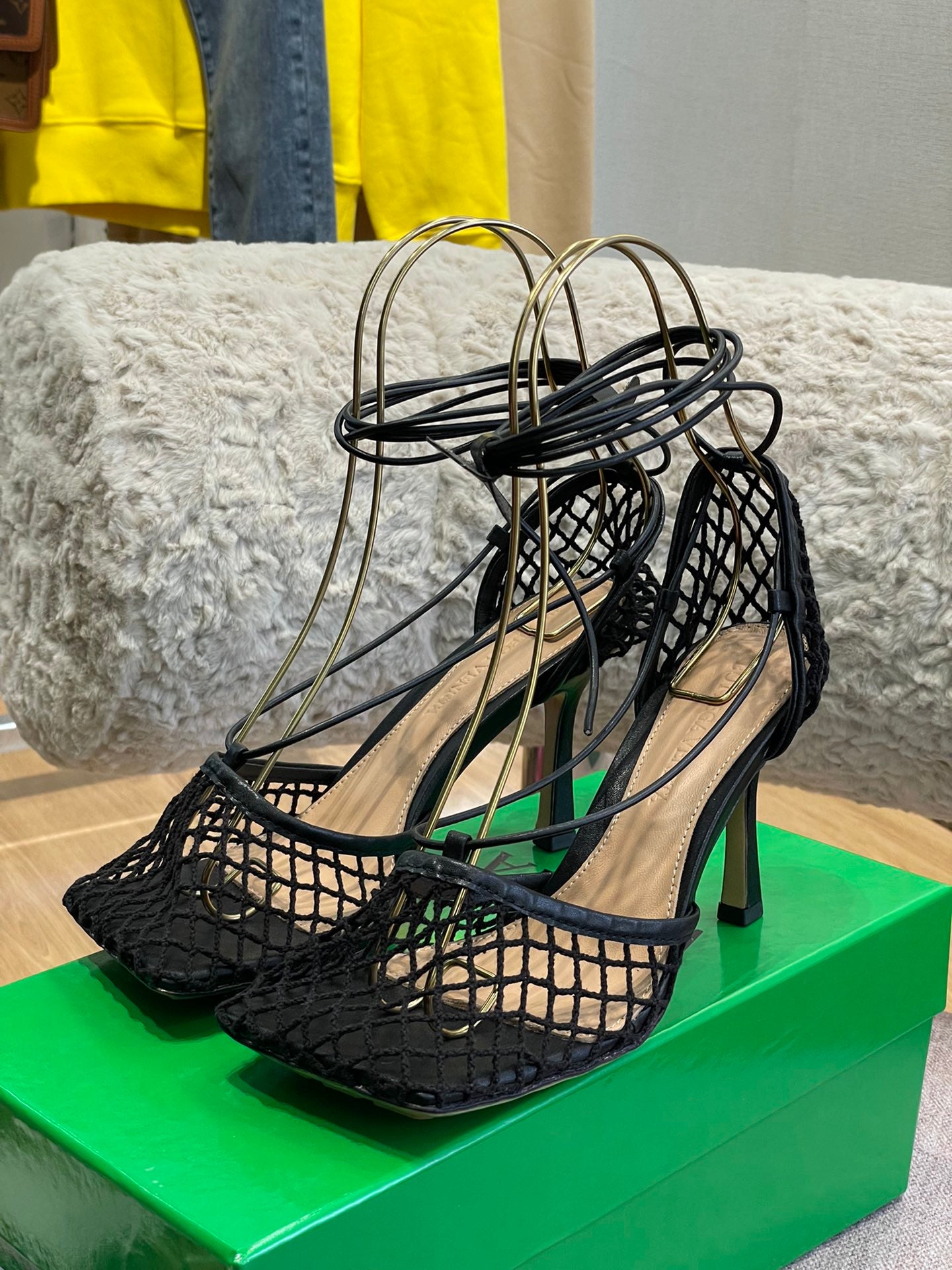 [TOP] Bottega Veneta BV Stretch High Heels - Black