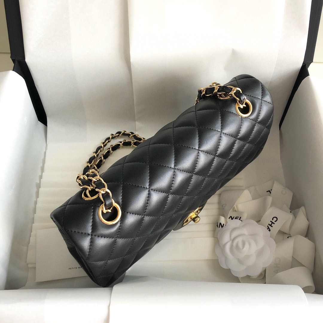 [TOP] CHANEL Classic Flap Bag Lambskin Medium 25.5cm – Black & GHW