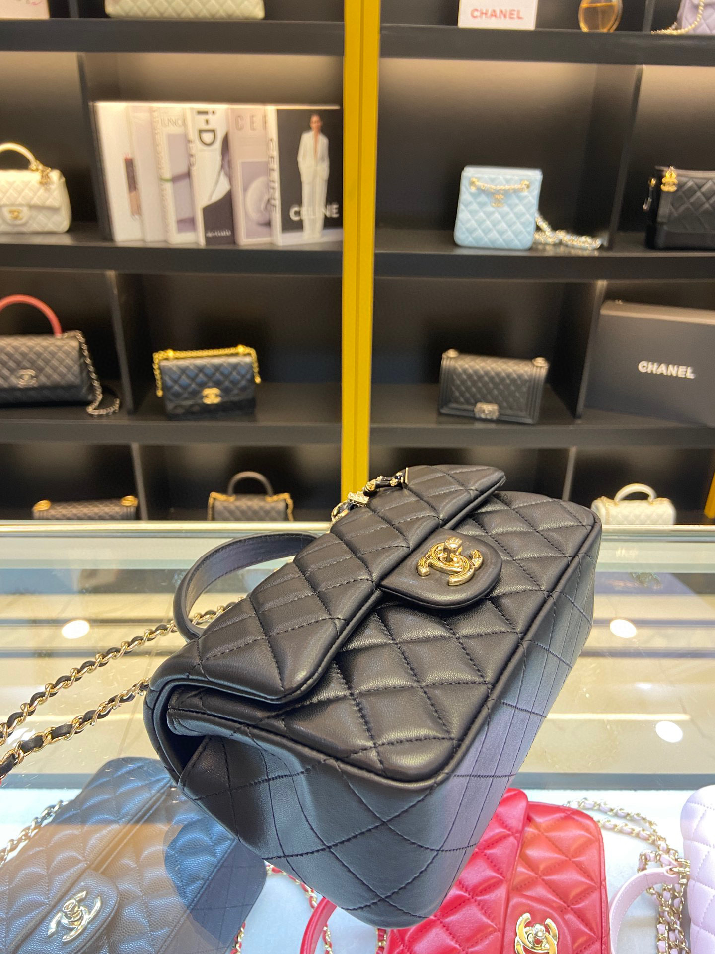 [TOP] CHANEL Classic Flab Bag Lambskin Mini 20cm With Handle - Black & GHW