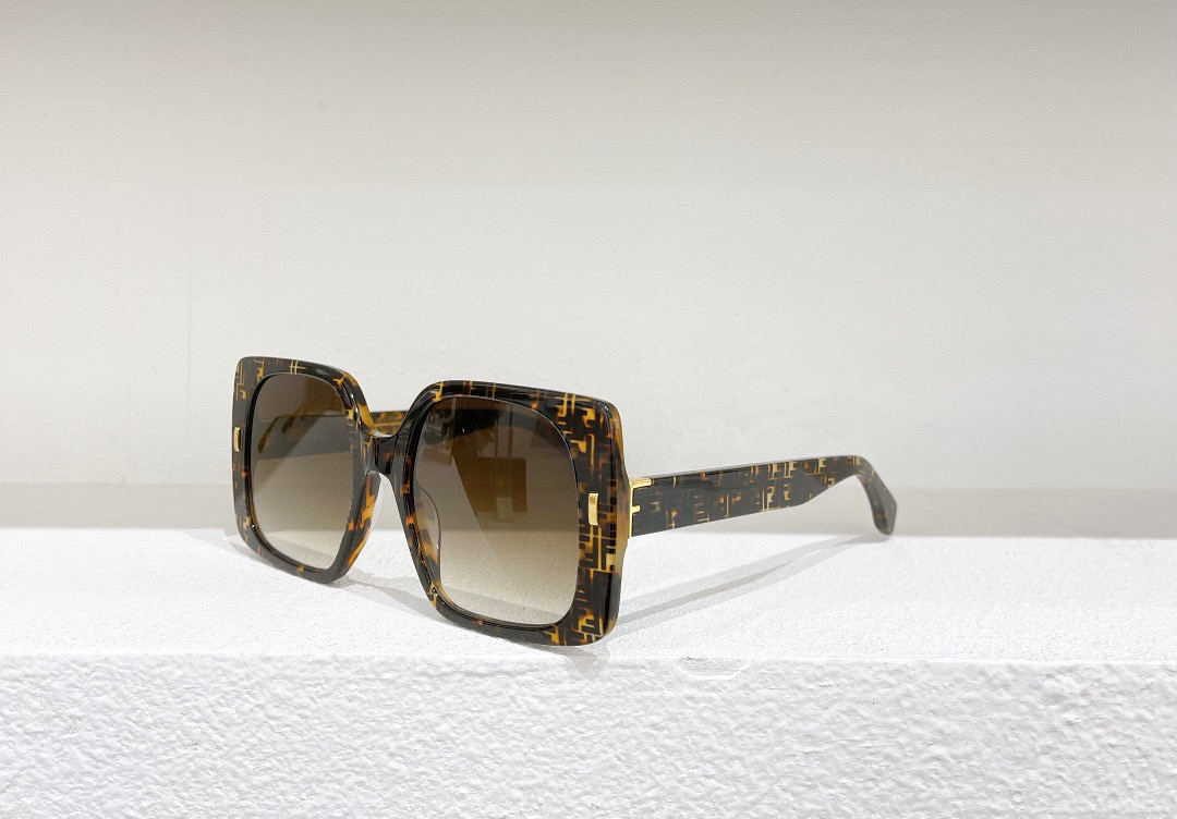 [TOP] FENDI Sunglasses - 4 Colours