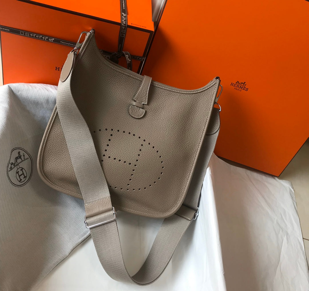 [TOP] HERMES Evelyne Togo Leather 28cm - Etoupe