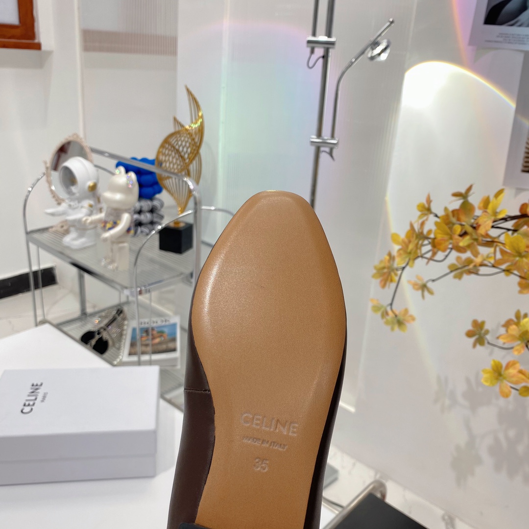 [TOP] CELINE Cowhide Flat - Brown - Cline