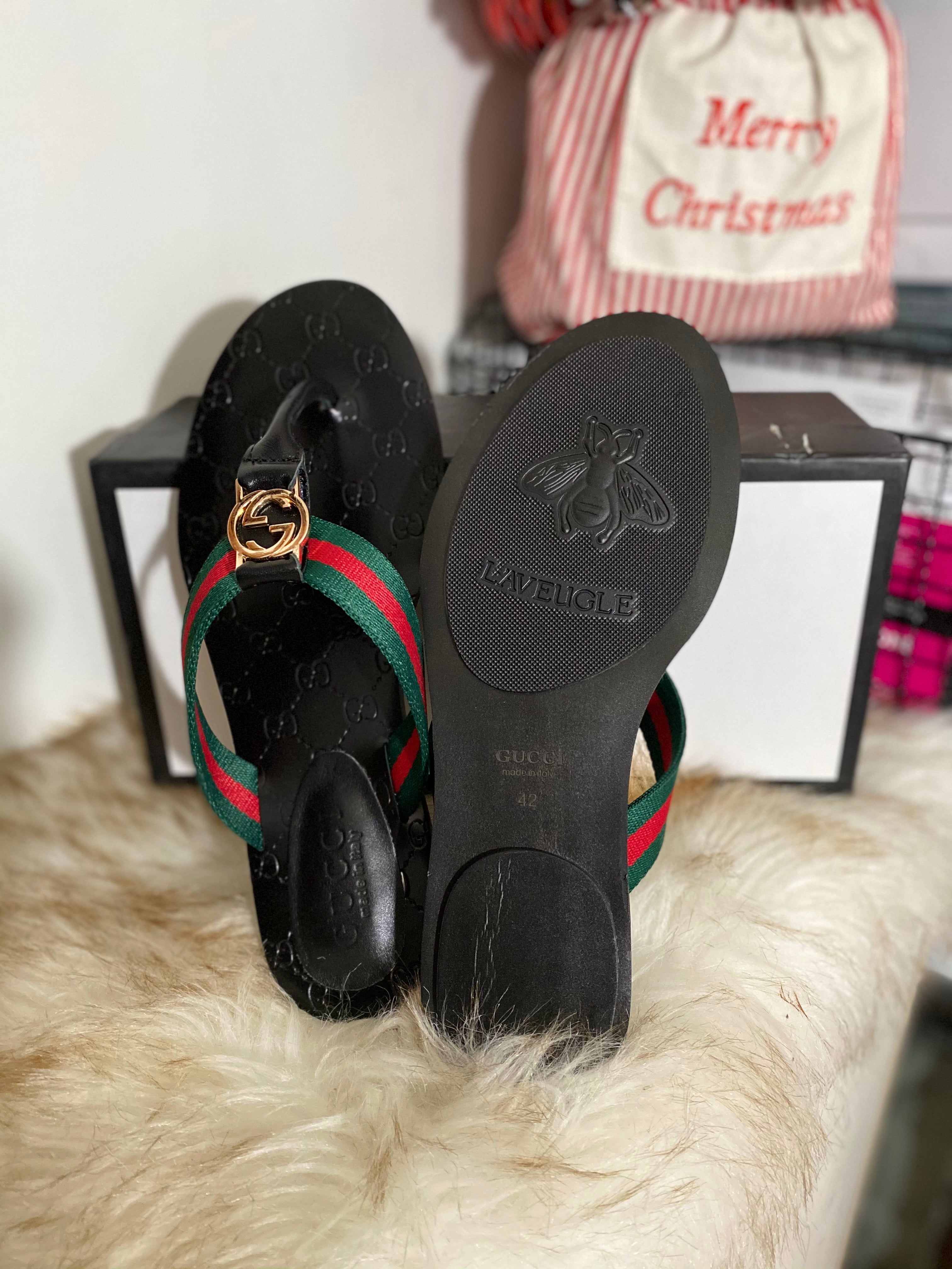 [TOP] GUCCI  Green And Red Web Strap Thong Sandals