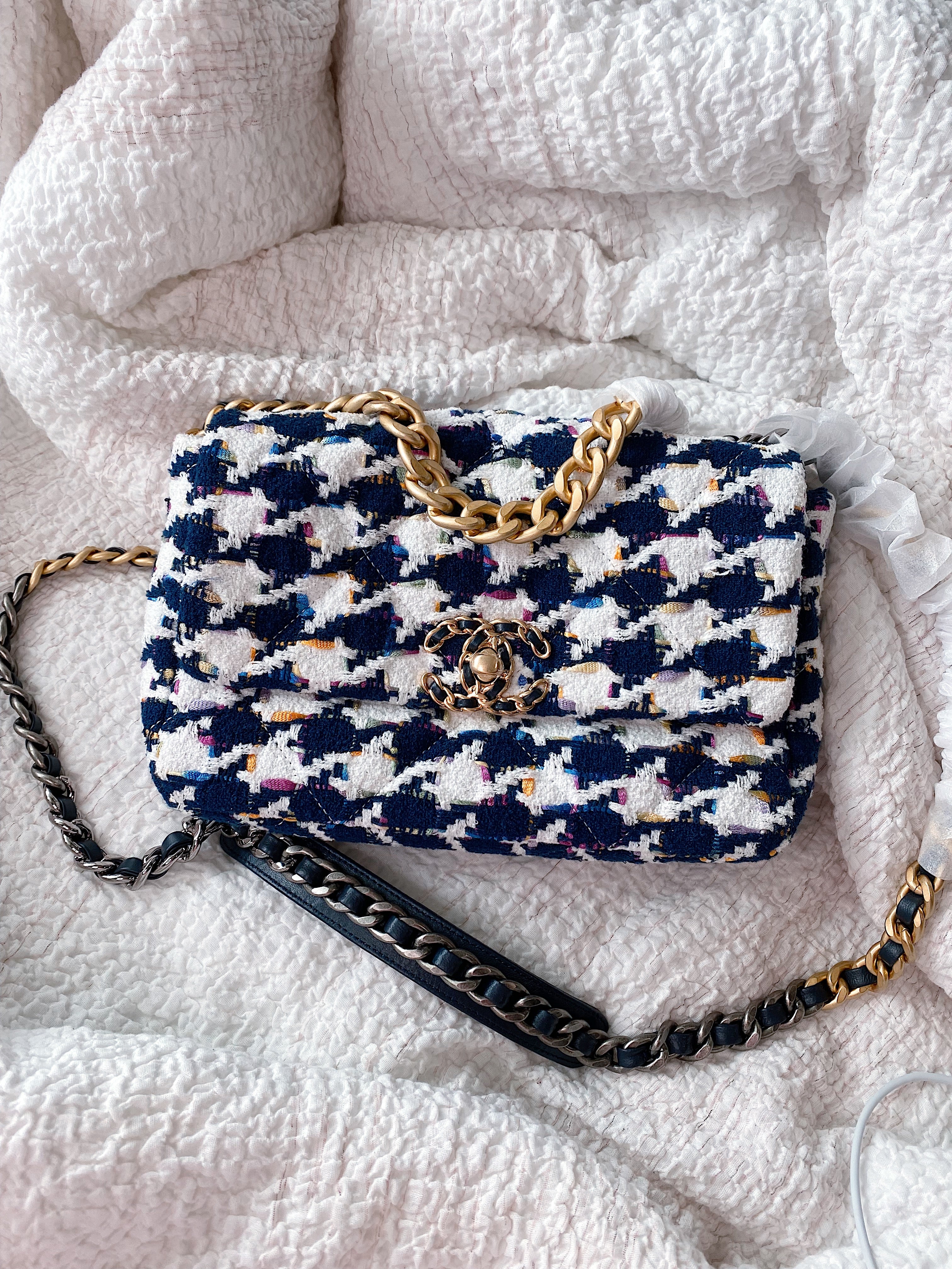 [TOP] CHANEL 19 Bag Small 26cm Houndstooth