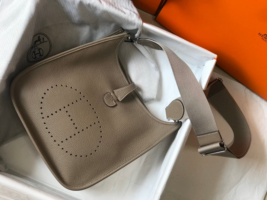 [TOP] HERMES Evelyne Togo Leather 28cm - Etoupe