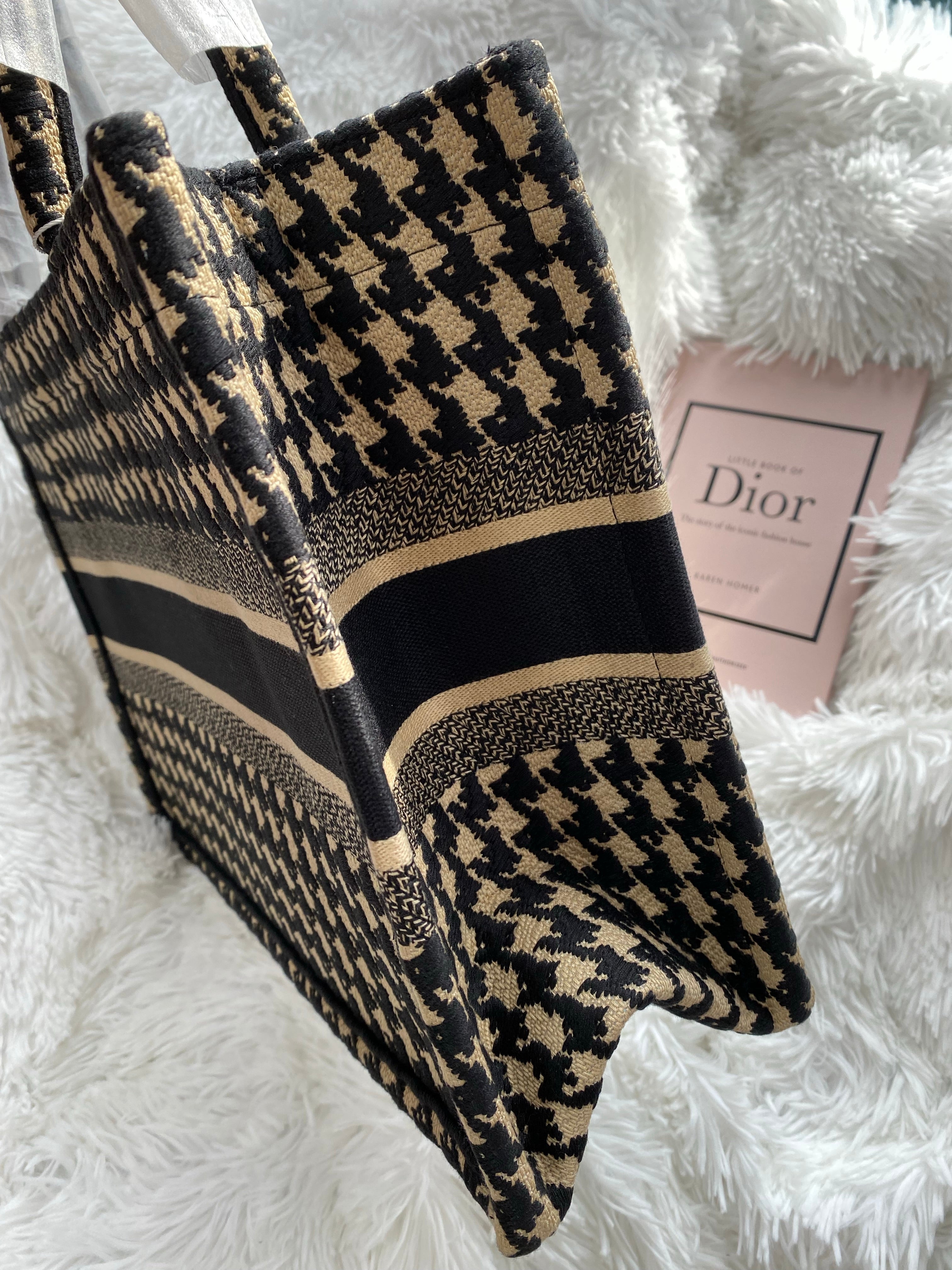 [TOP] Christian Dior Book Tote Bag Small 26.5cm - Black and White