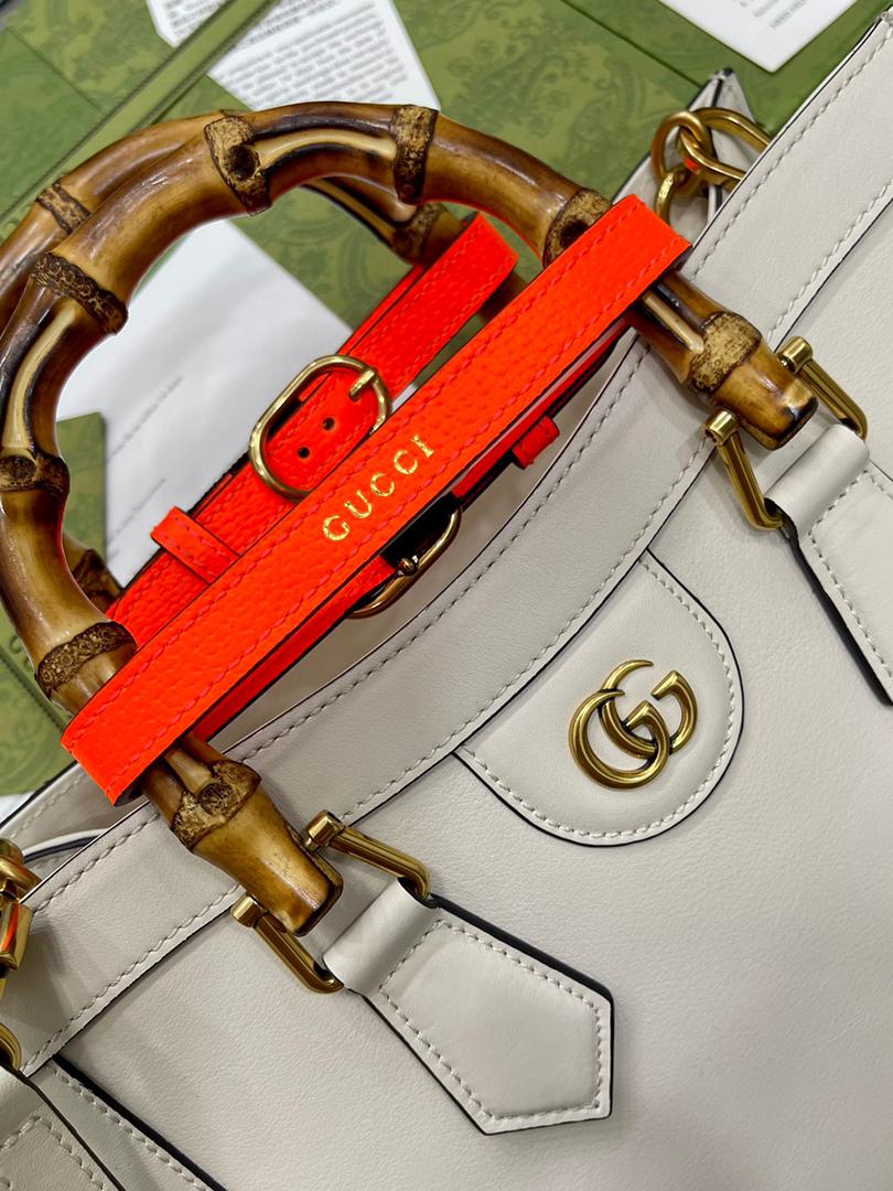 [TOP] GUCCI G*G Diana Medium Bag - White