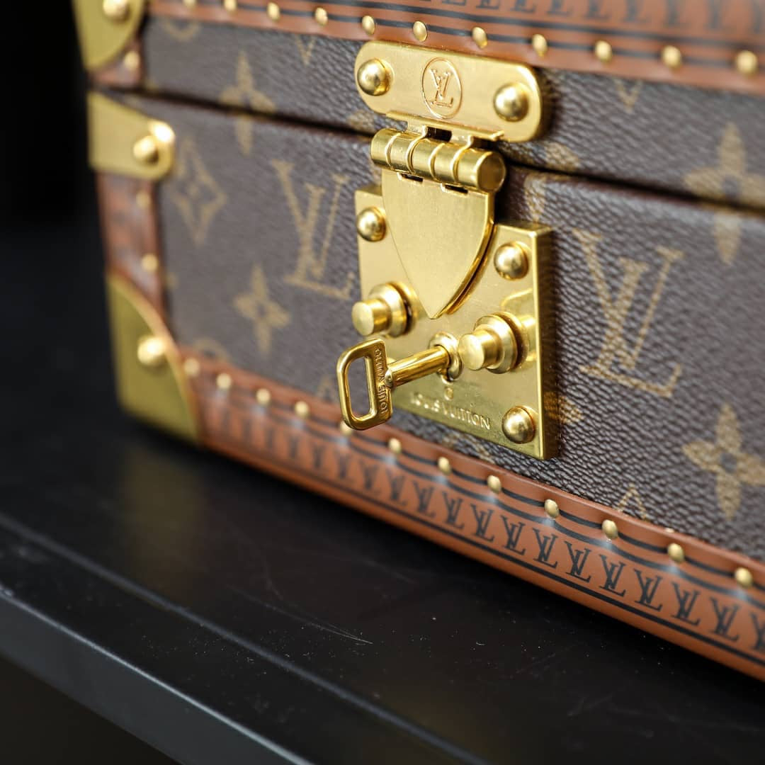 [TOP] Louis Vuitton LV  Jewelry Box - White