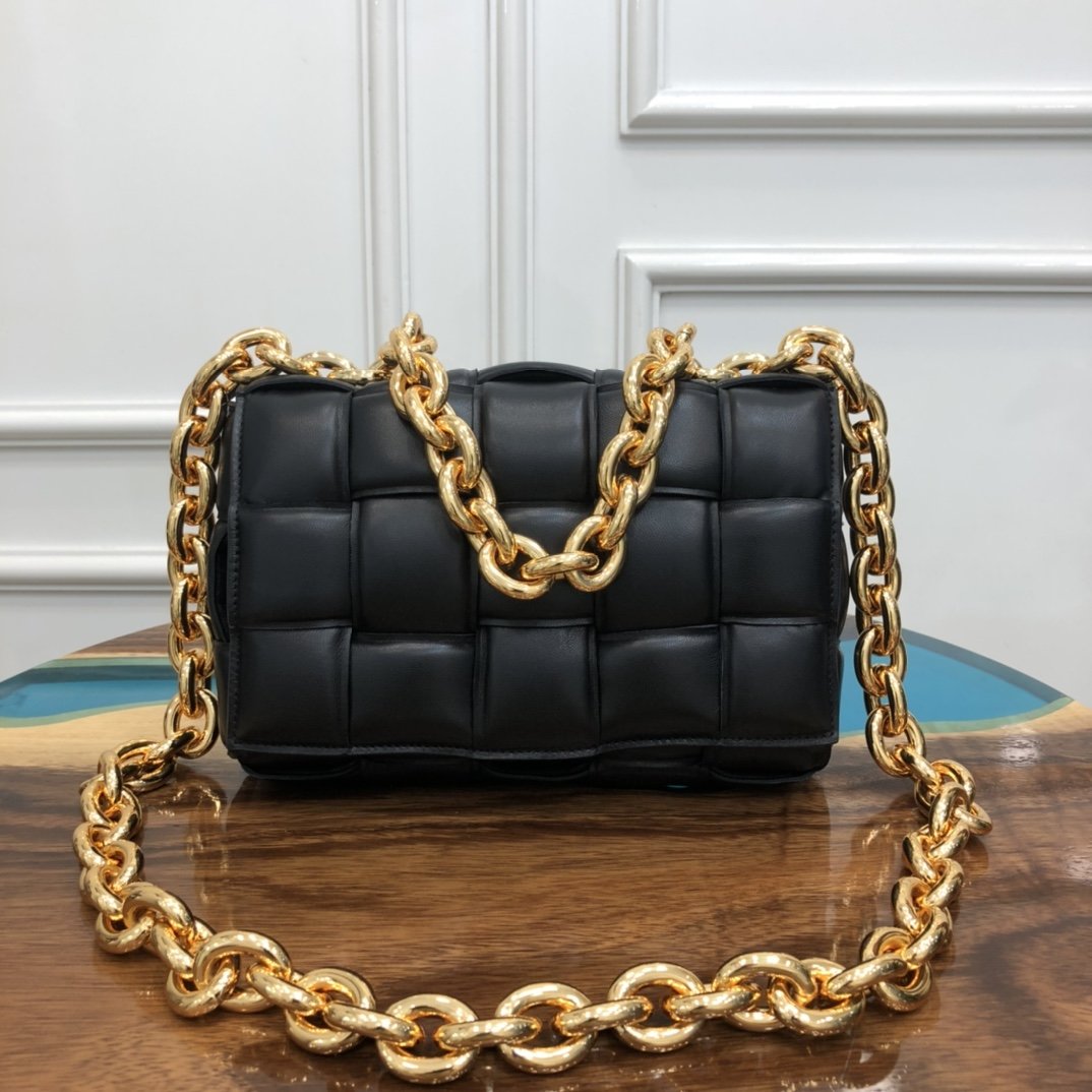 [TOP] Bottega Veneta BV  Chain Bag - Black
