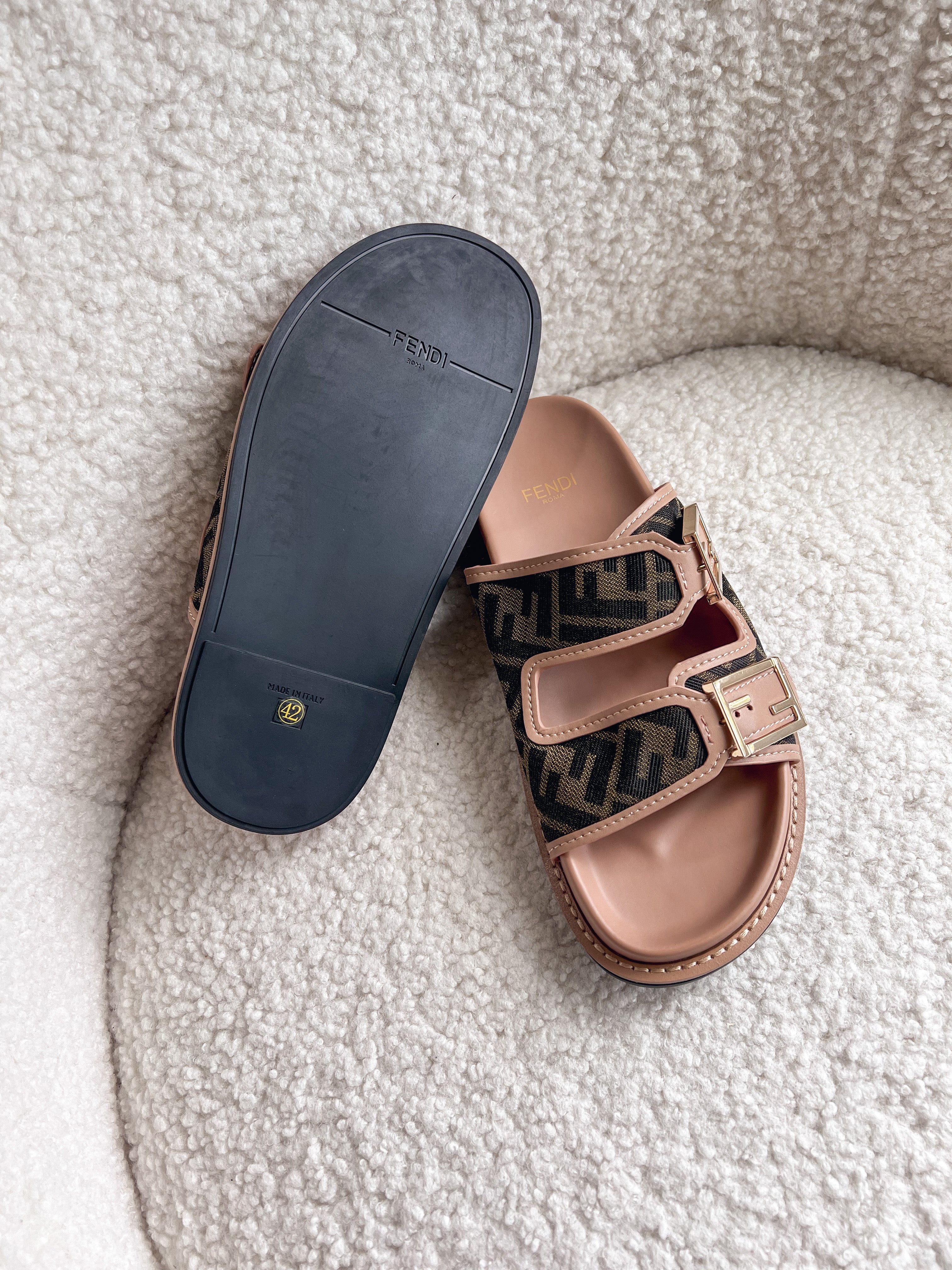 [TOP] FENDI FENDI Women Logo Canvas Flat Sandals - Brown