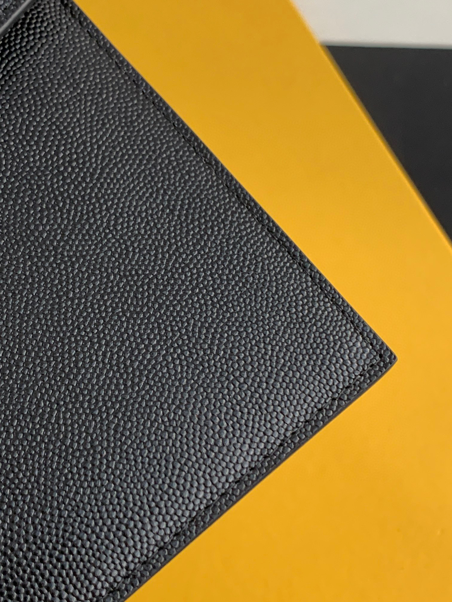 [TOP] Yves Saint Laurent YSL UPTOWN Pouch In Grain Leather- Black