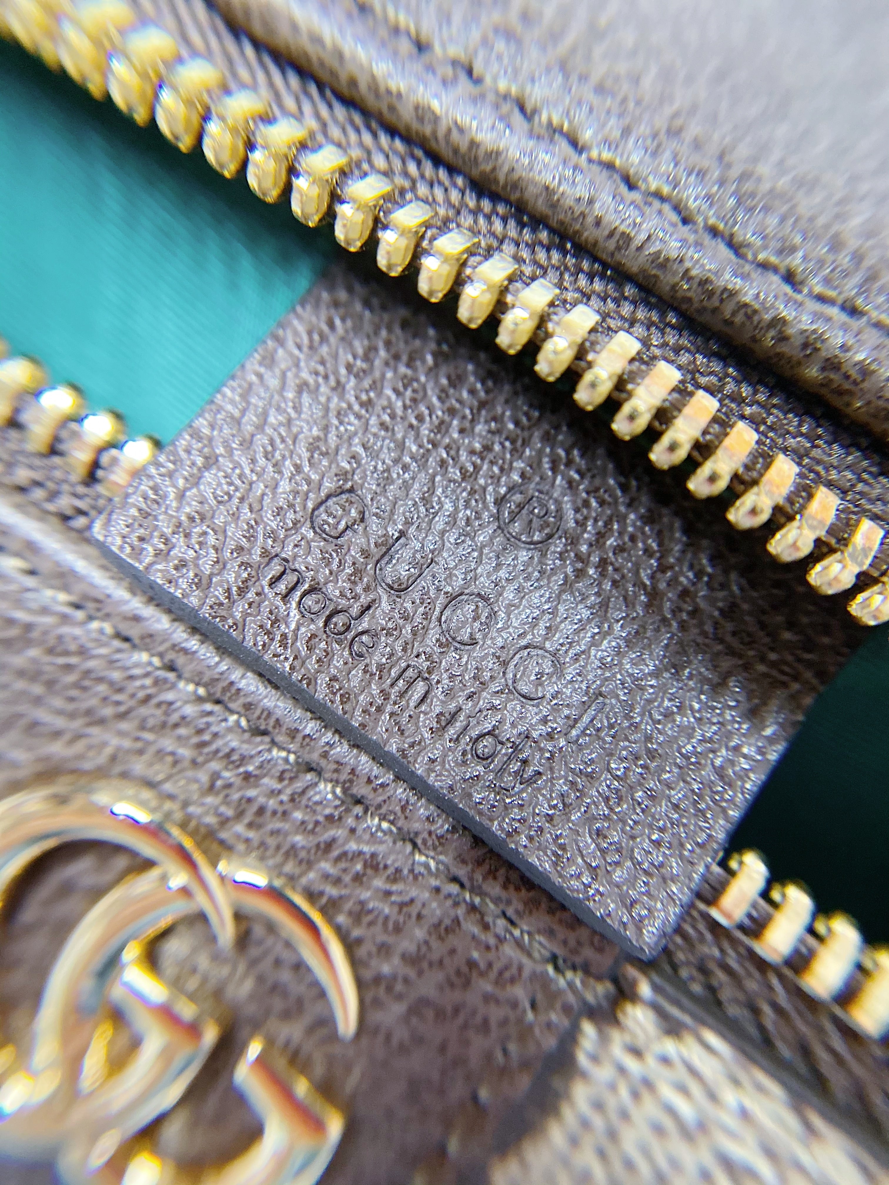 [TOP] GUCCI Cosmetic Case