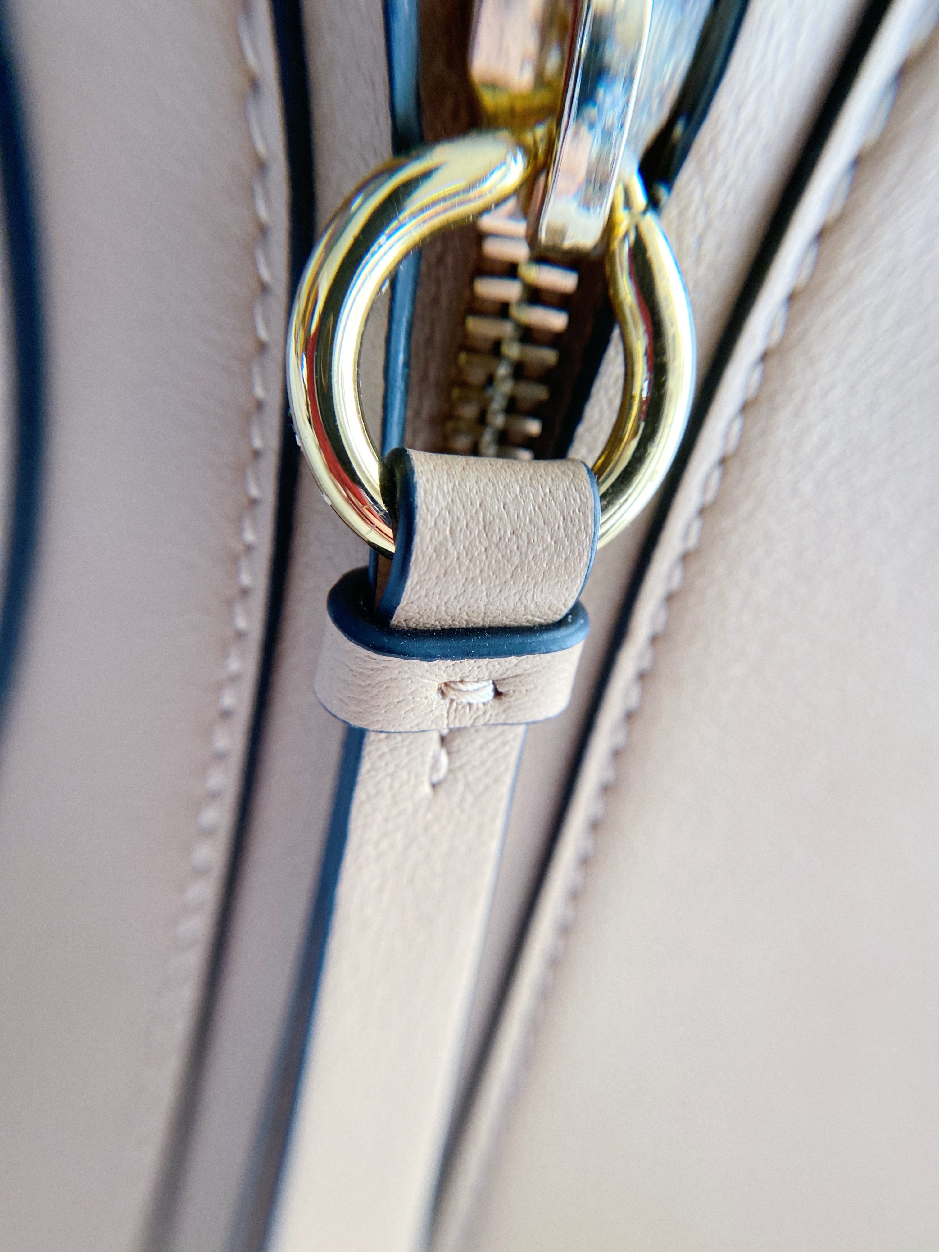 [TOP] Chloe Small Faye Leather Satchel - BEIGE