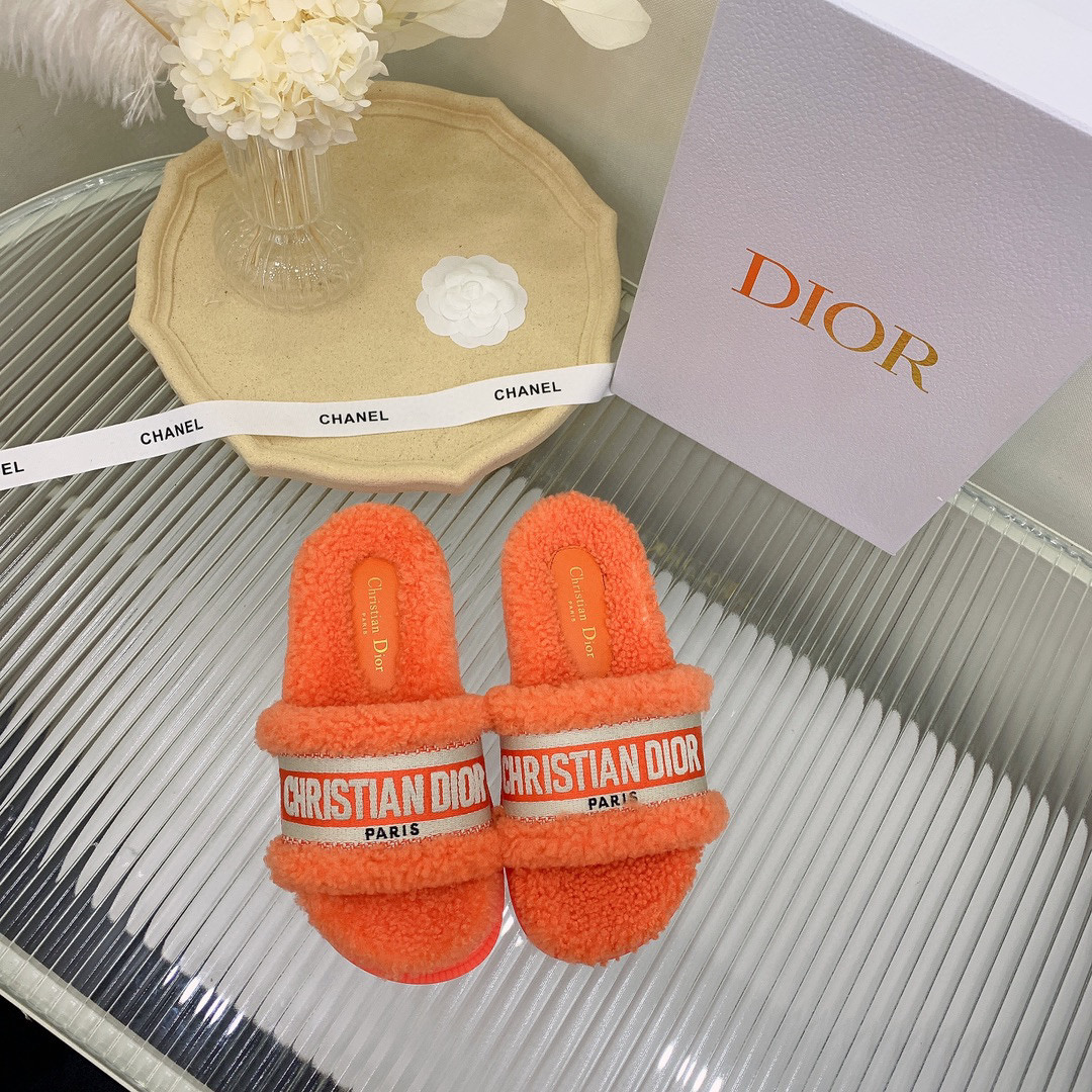 [TOP] Christian Dior D-Way Slide Embroidered Cotton and Shearling - 20 Colours