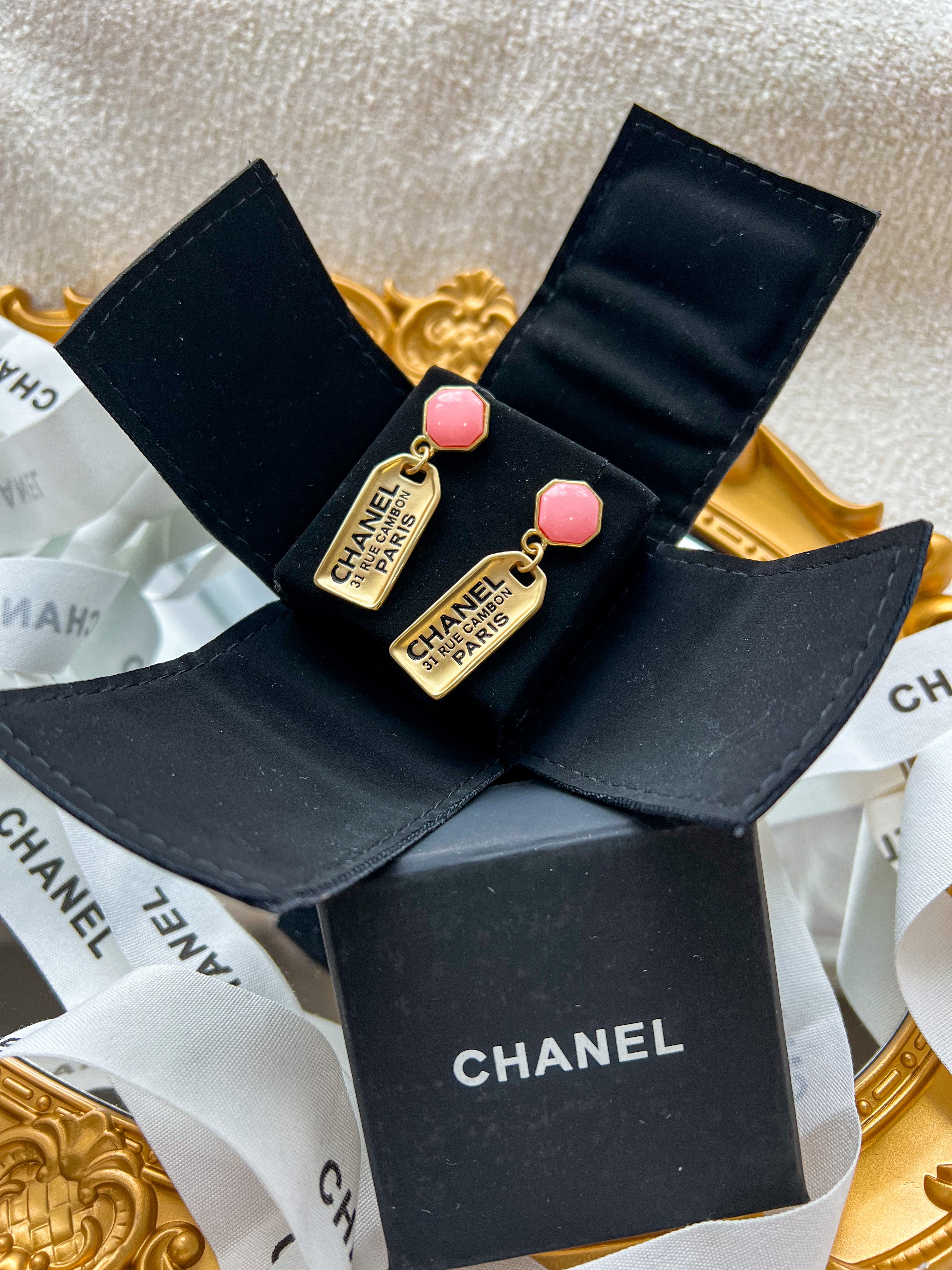 [TOP] CHANEL Rue De Cambon Dangle Earrings - Pink Gold