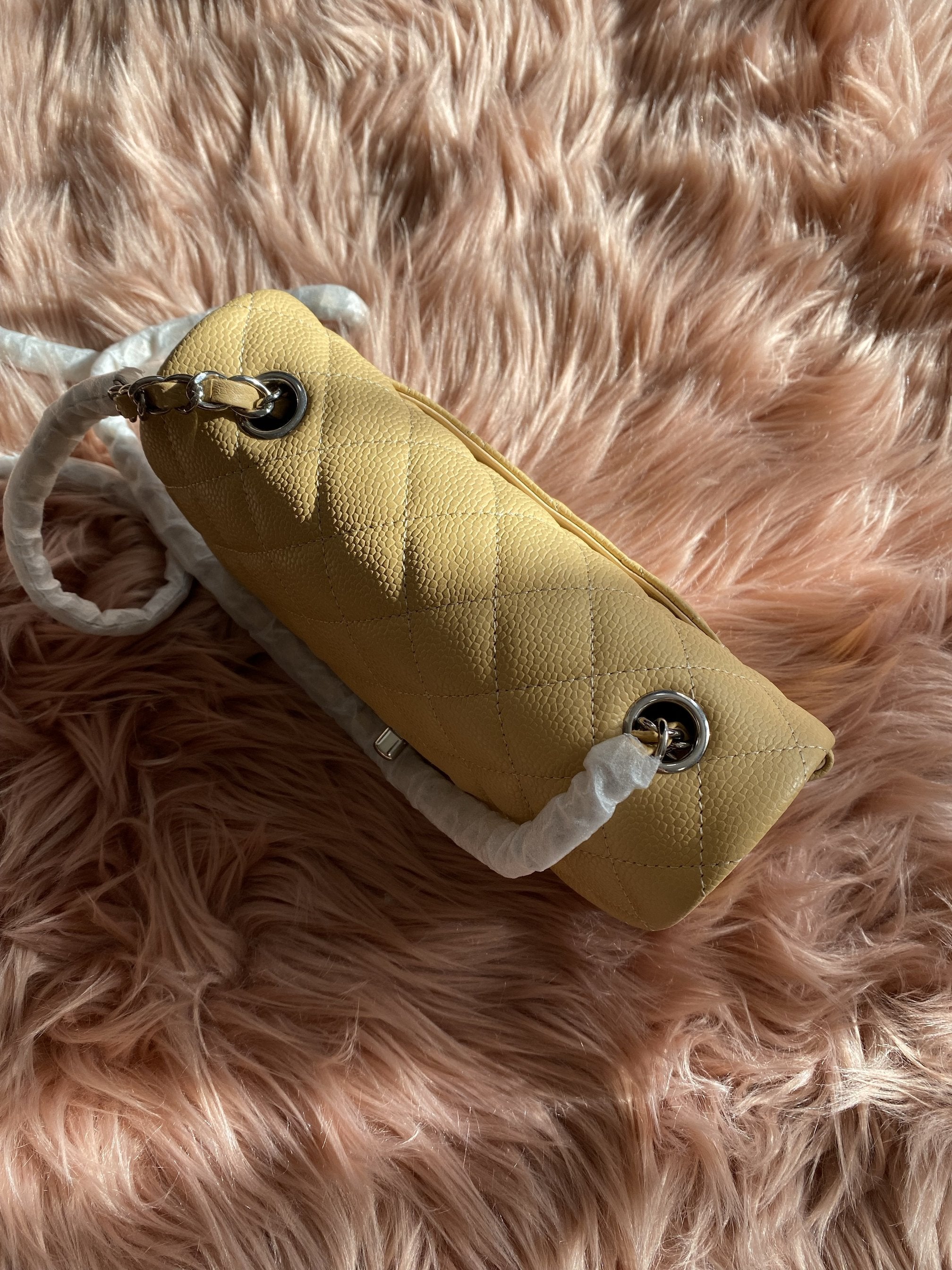 [TOP] CHANEL Classic Flap Bag Caviar New Mini 20cm - Beige