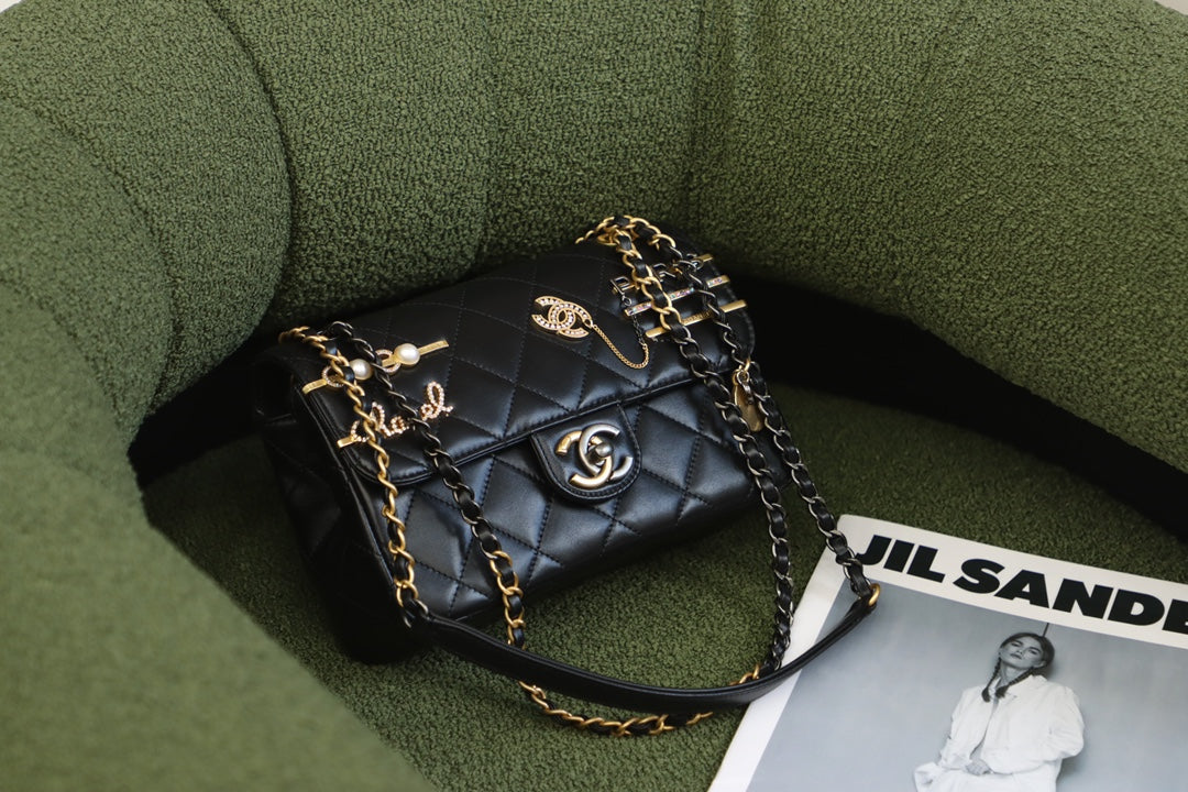 [TOP] CHANEL Coco Charms Small Flap Bag - Black