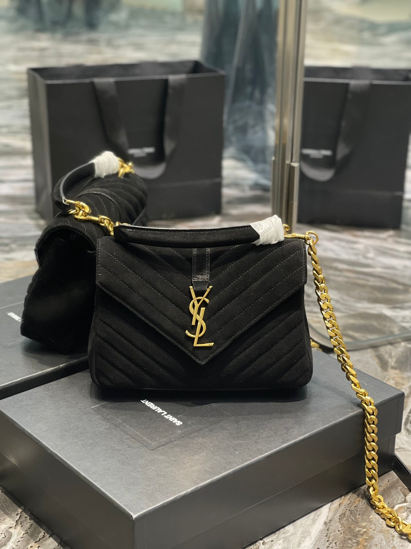 [TOP] Yves Saint Laurent YSL College Suede Small Bag - Black