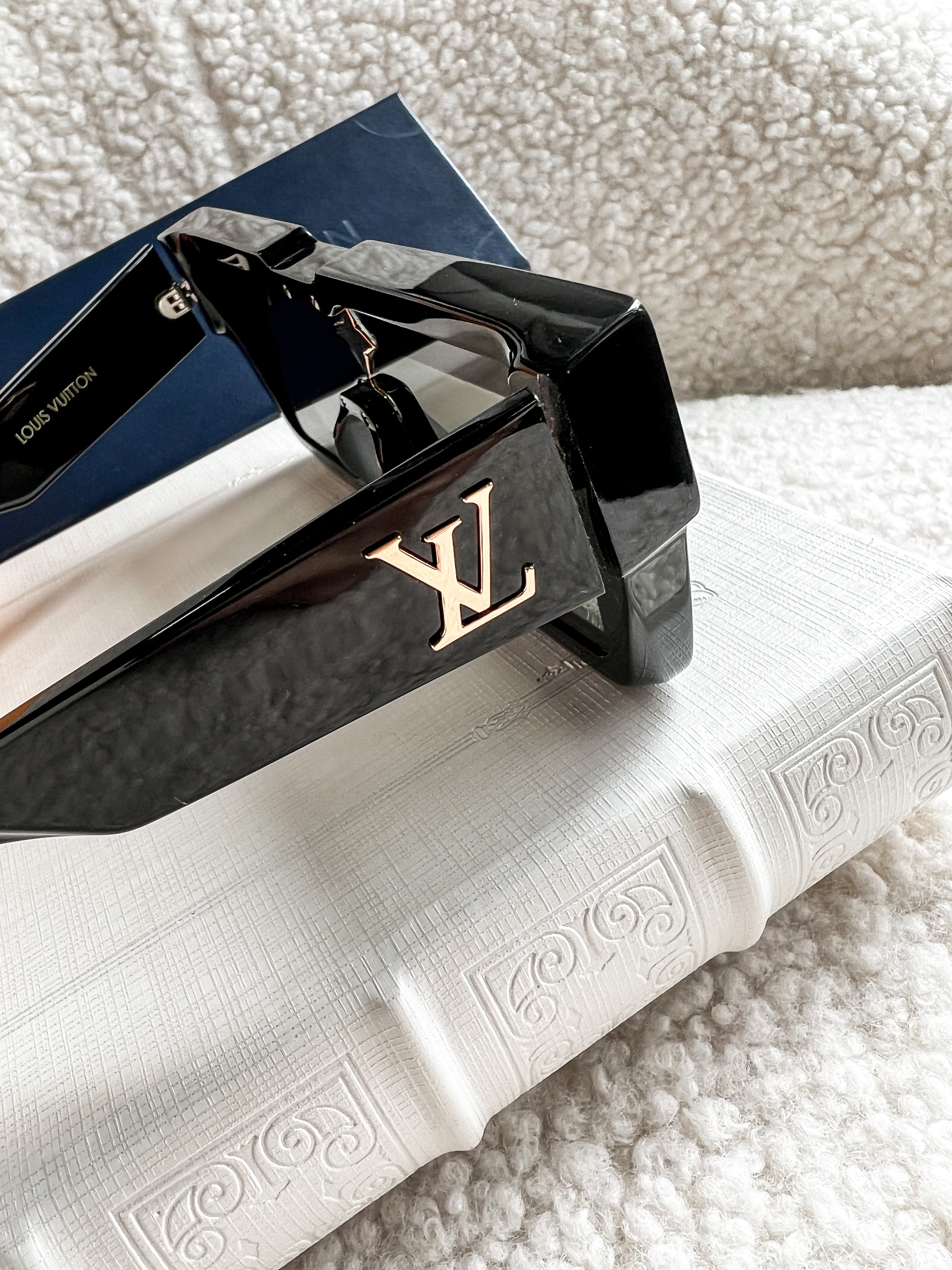 [TOP] Louis Vuitton LV L*V Cyclone Sunglasses -  Black