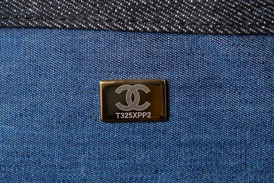 [TOP] CHANEL Classic CF 24x17x7cm -GHW-Black