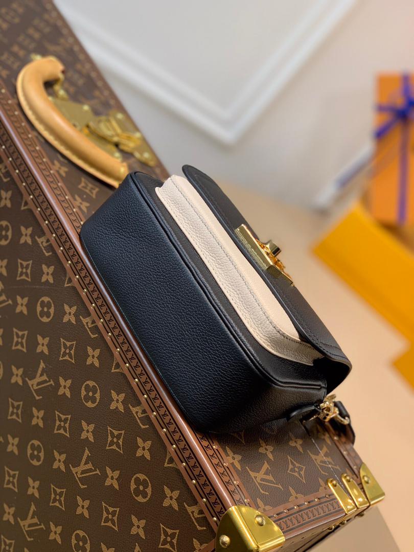 [TOP] Louis Vuitton LV LV Lockme Tender Bag - Black