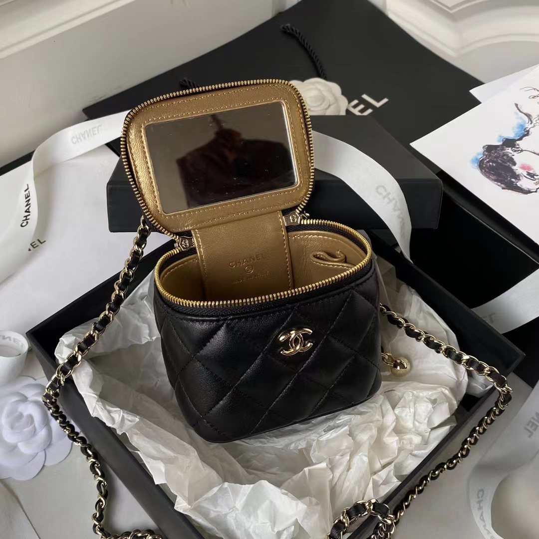 [TOP] CHANEL Vanity Case Lambskin 8.5*11*7cm -Black & White-GHW-2 colours