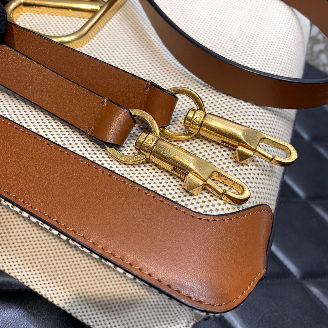 [TOP] VALENTINO VLogo Small Tote Bag - Brown