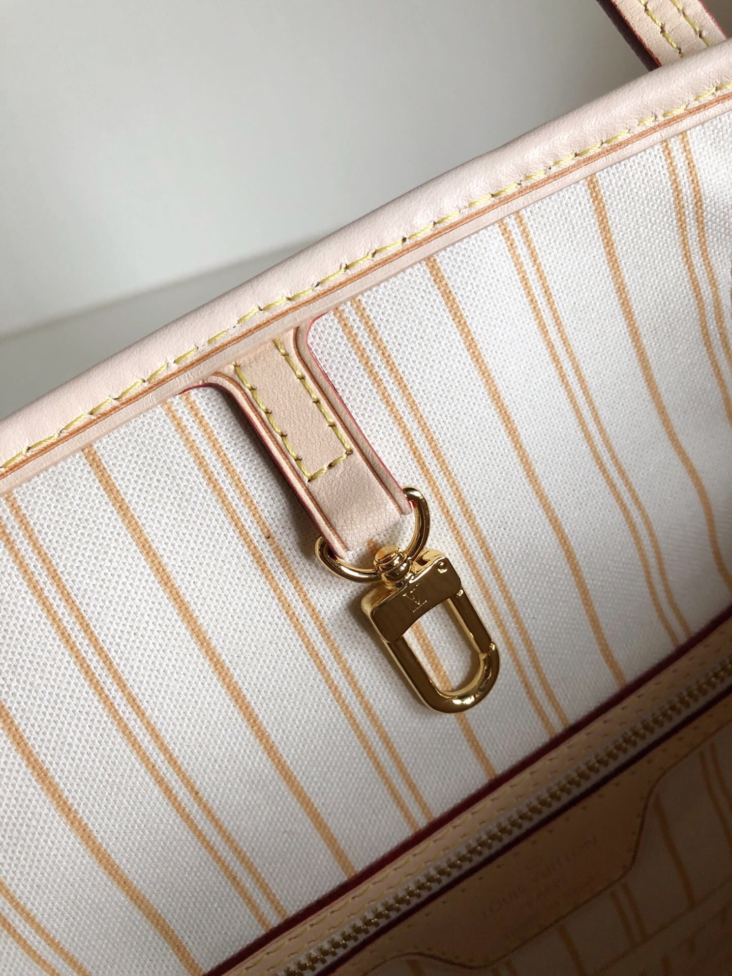 [TOP] Louis Vuitton LV Neverfull Damier Azur MM - Beige