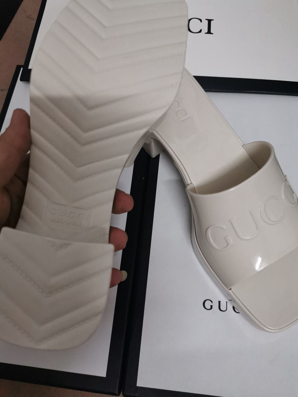 [TOP] VALENTINO R0ckstud Slingback High Heels - White