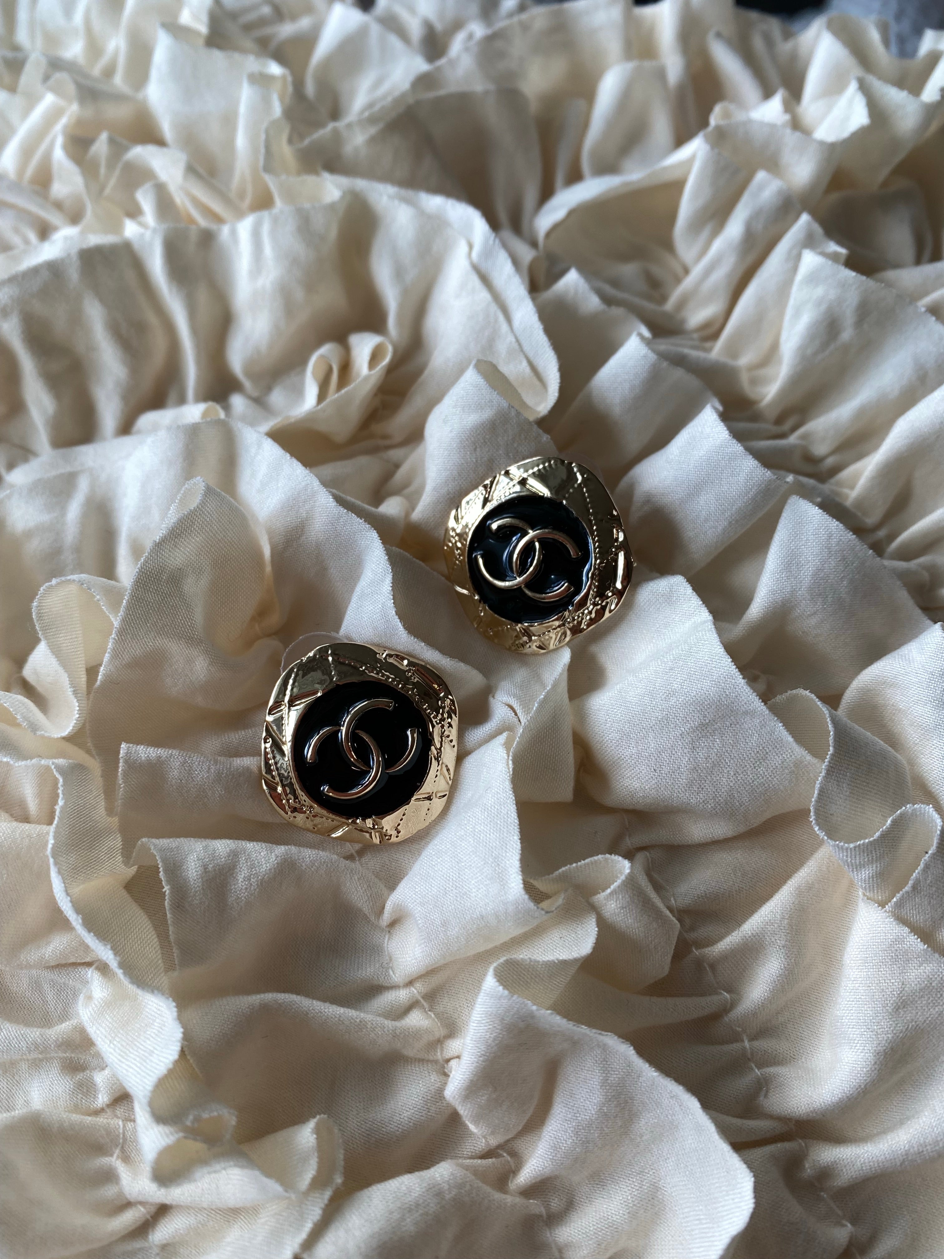 [TOP] CHANEL Stud Diamond Earrings