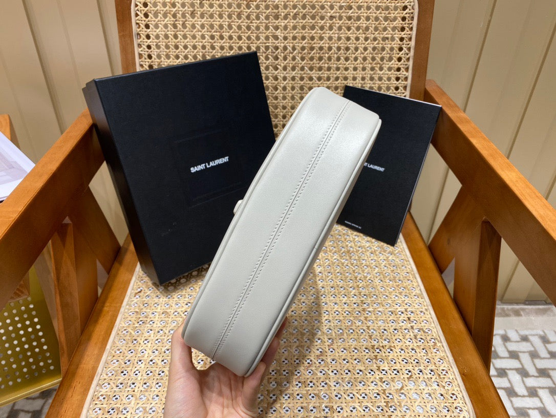 [TOP] Yves Saint Laurent YSL Le Fermoir Leather Shoulder Bag - White