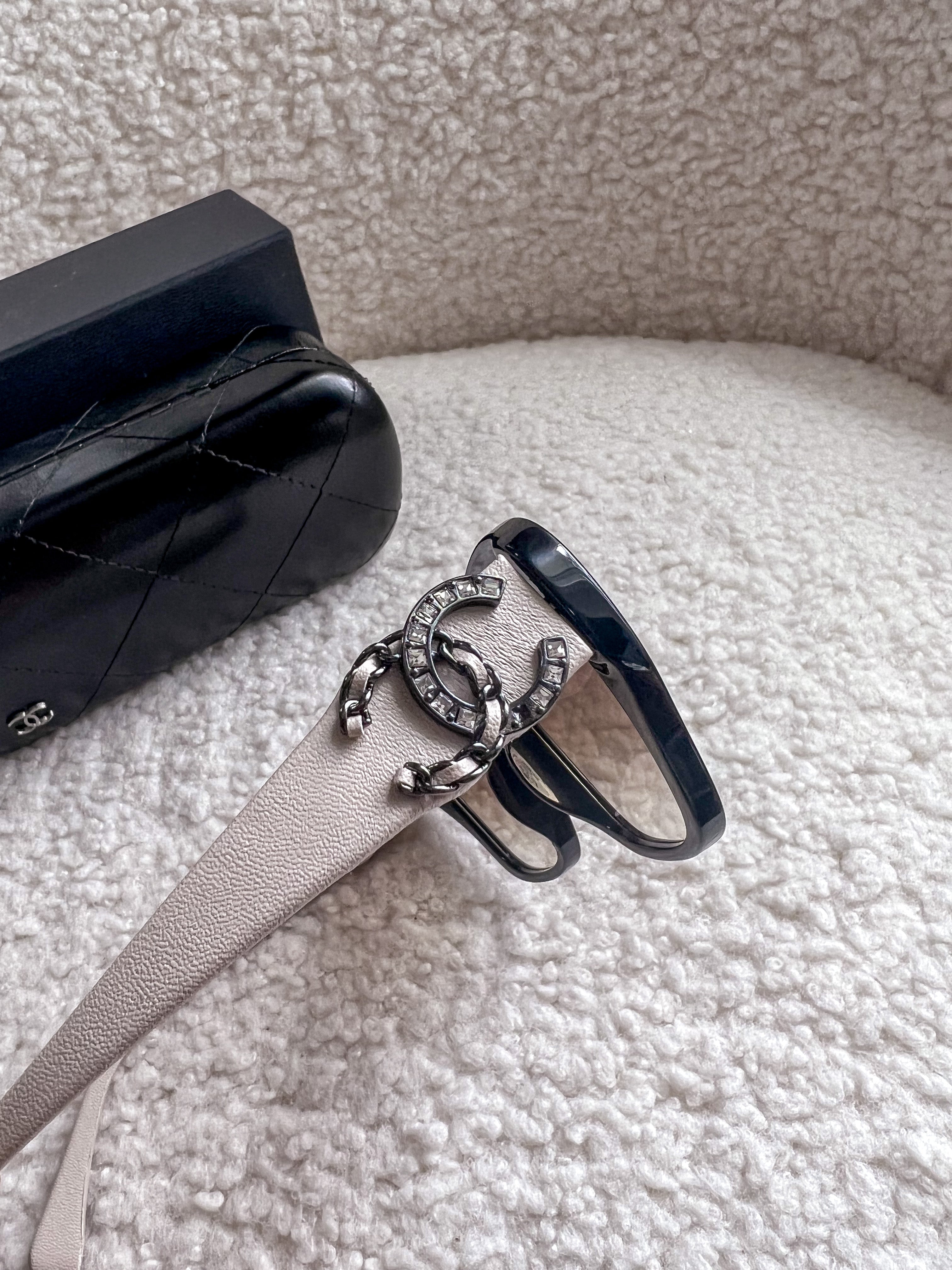 [TOP] CHANEL Butterfly Sunglasses Gradient Brown - Cream