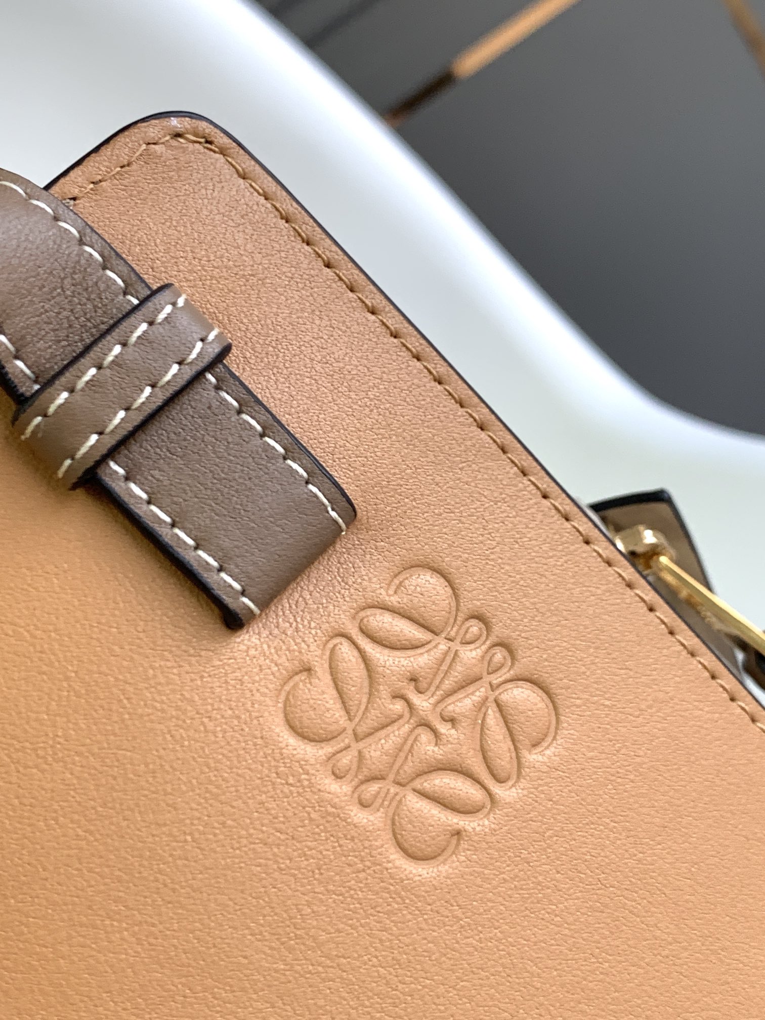 [TOP] LOEWE Calfskin Hammock Bag 29*14*26cm - Khaki