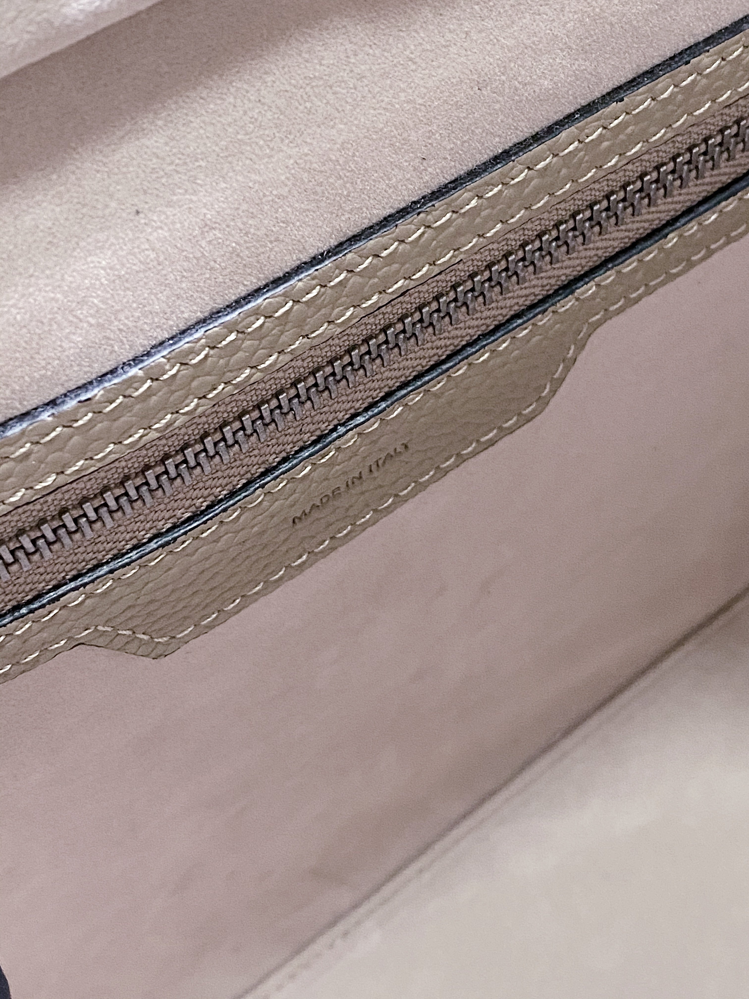 [TOP] CELINE Micro Luggage Hanbag 26x26x14cm   - Tan