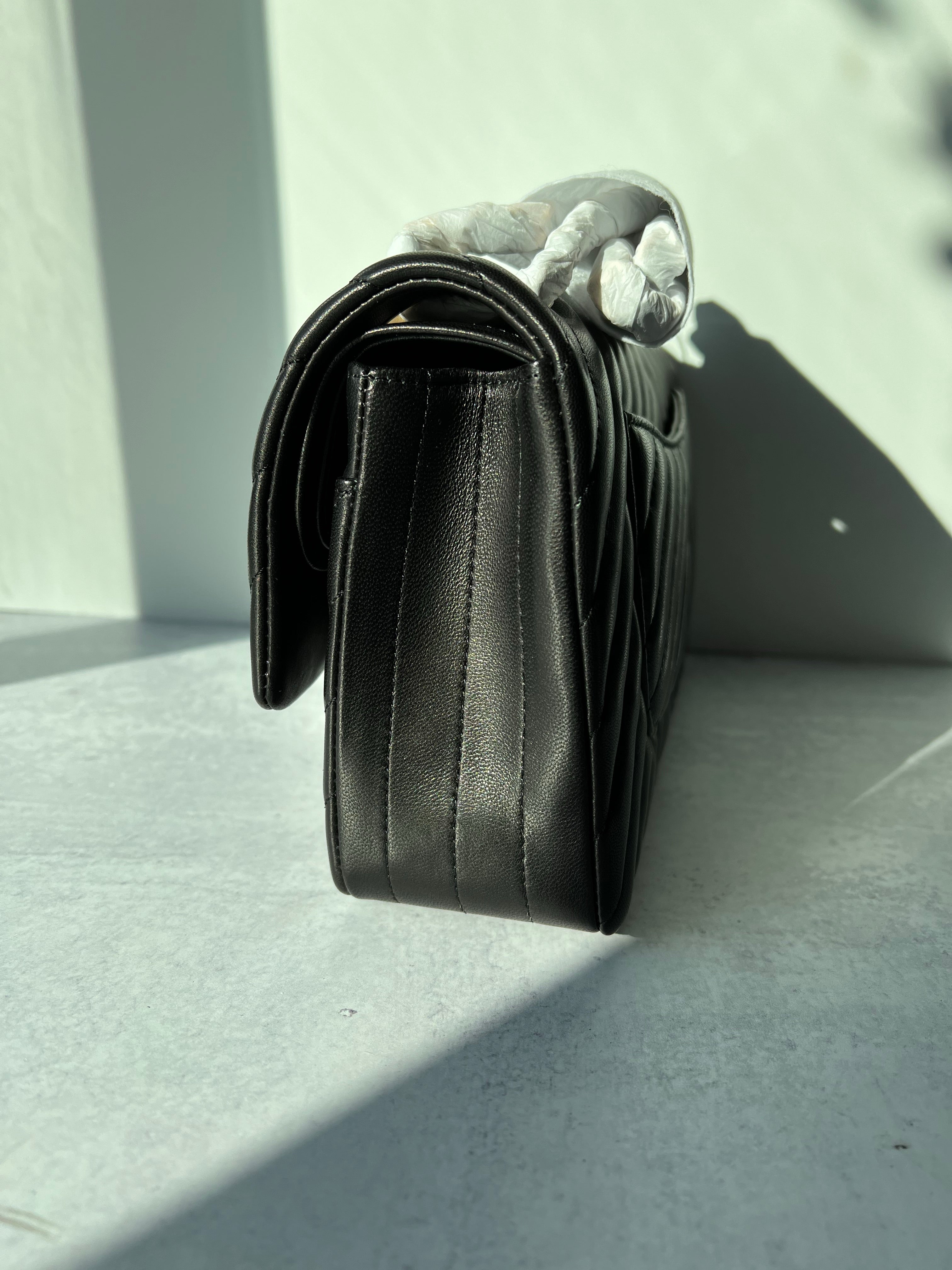 [TOP] CHANEL Classic Flap Bag Chevron Lambskin Medium 25.5cm – Black & GHW