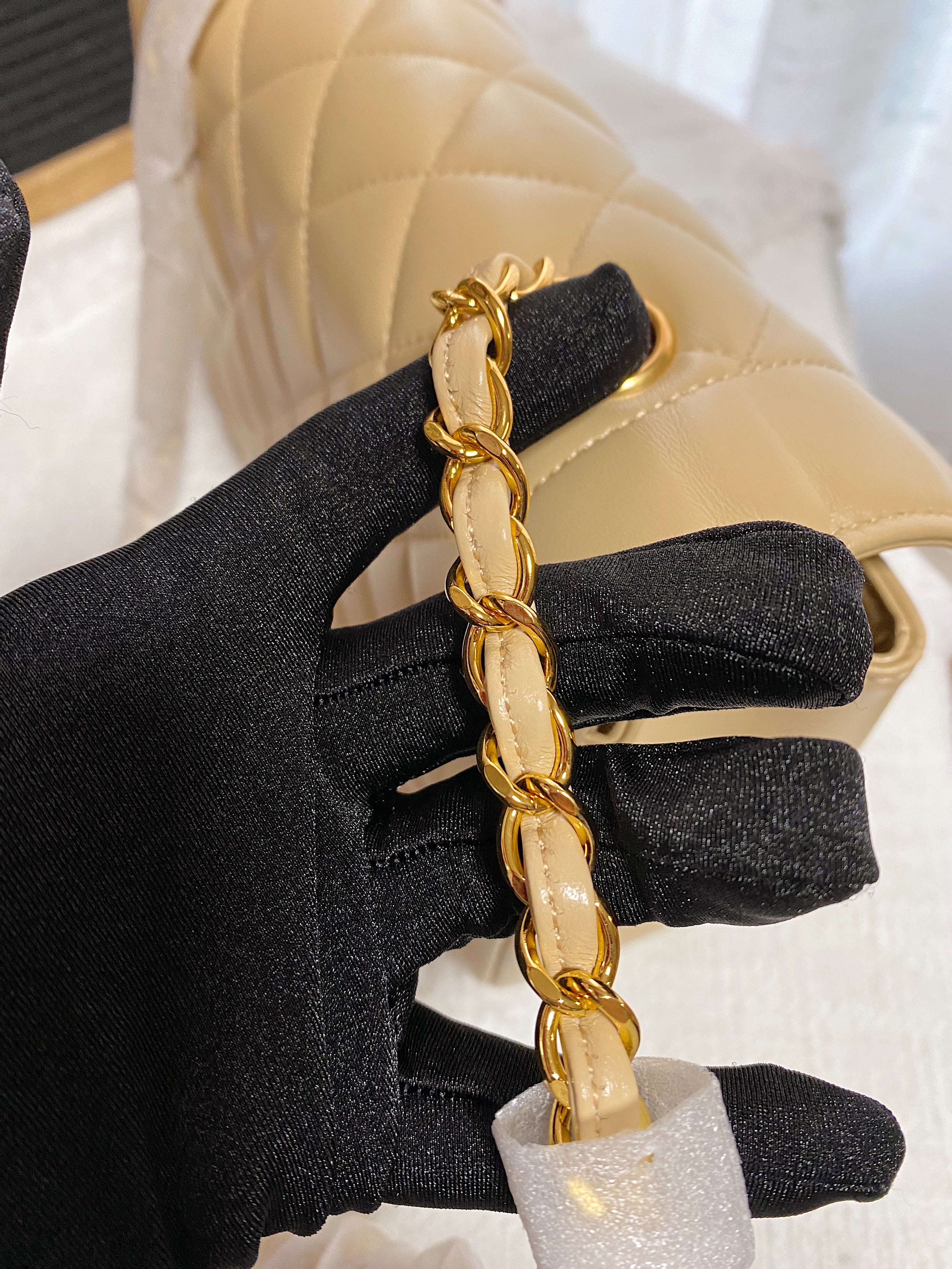 [TOP] CHANEL Diana Small Flap Bag - Beige & GHW