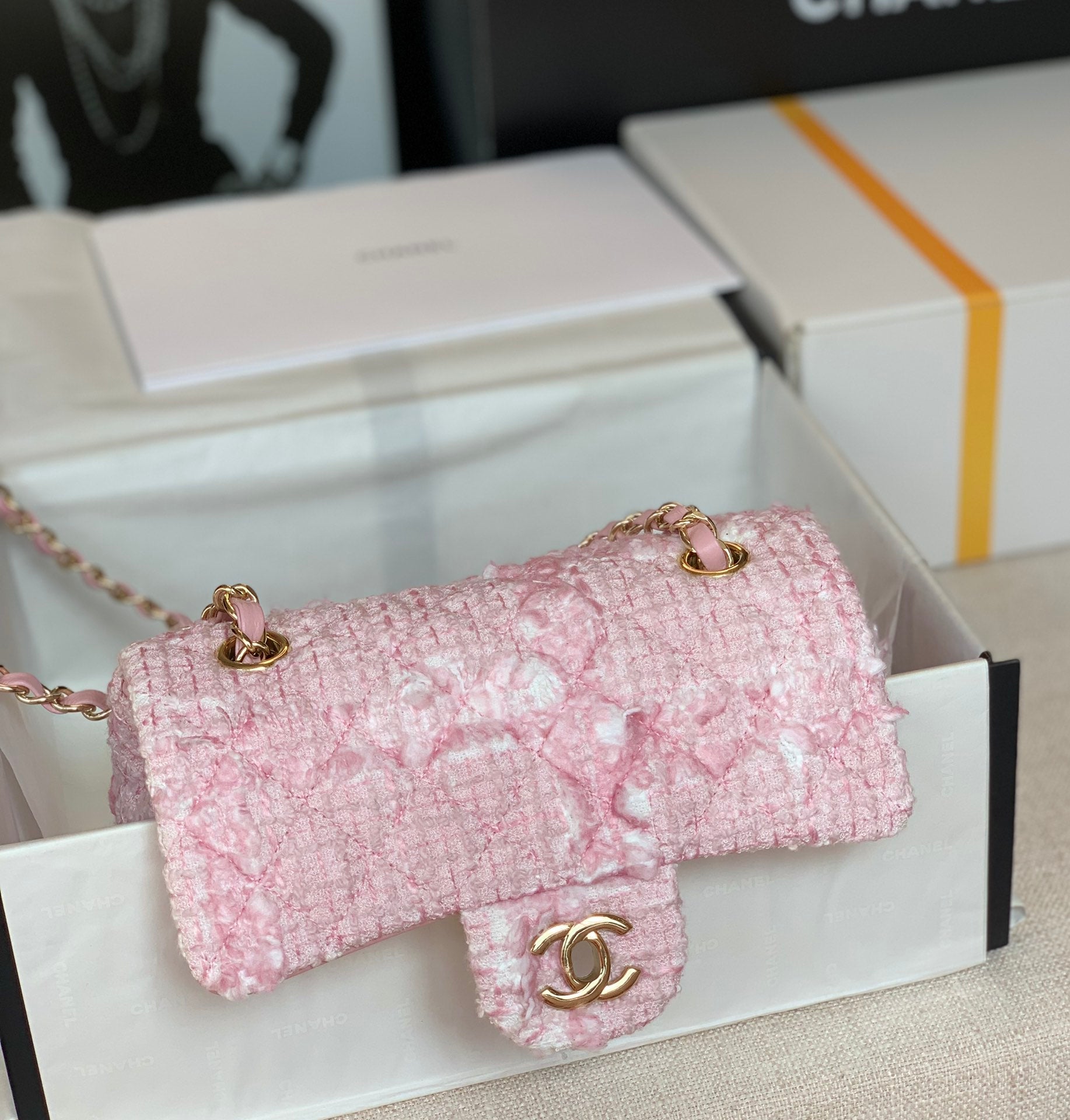 [TOP] CHANEL Classic Flap Bag  in Tweed New Mini 20cm - Pink Sakura