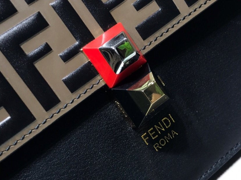 [TOP] FENDI Kan Medium Top Handle Bag