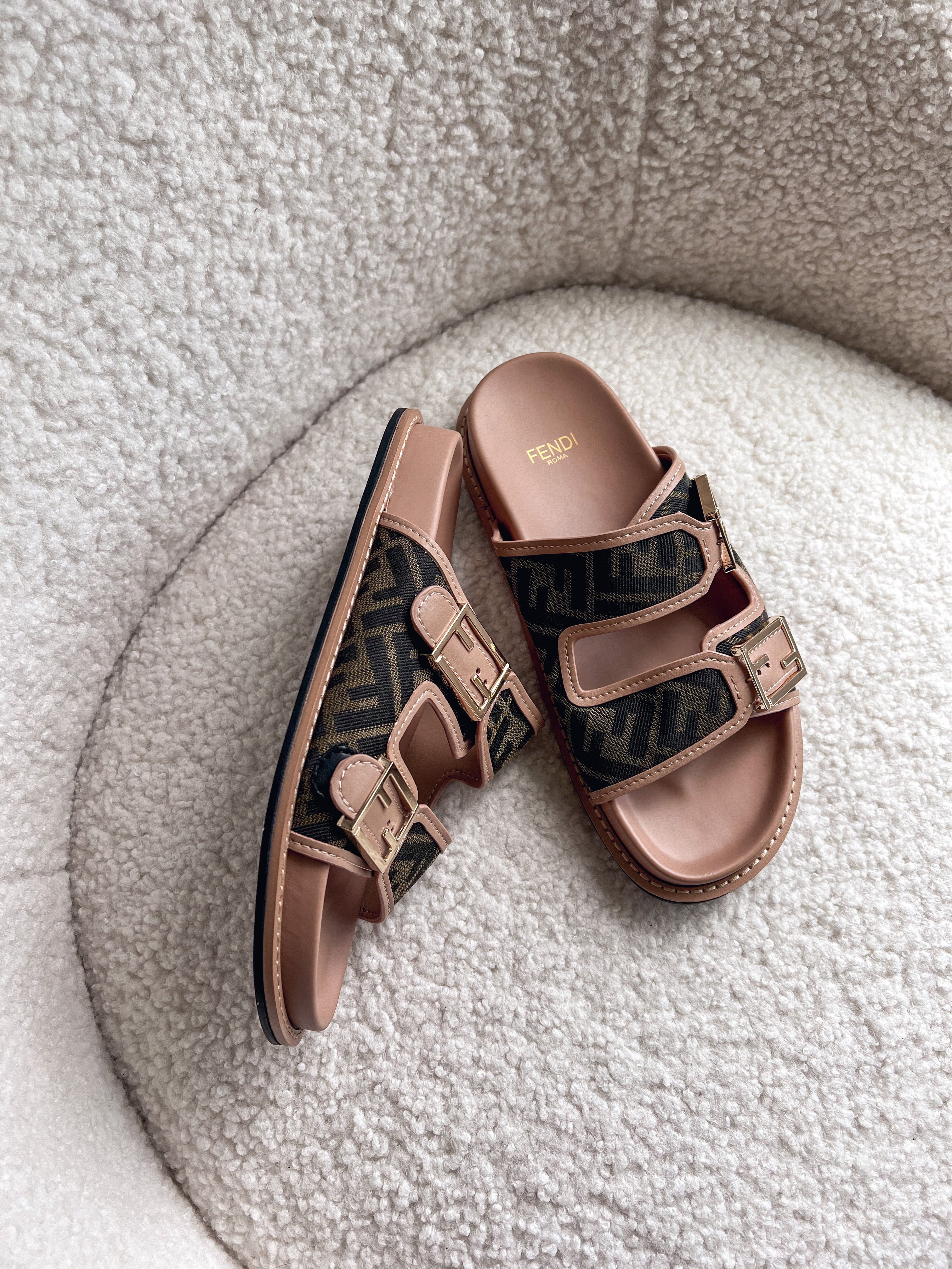 [TOP] FENDI FENDI Women Logo Canvas Flat Sandals - Brown