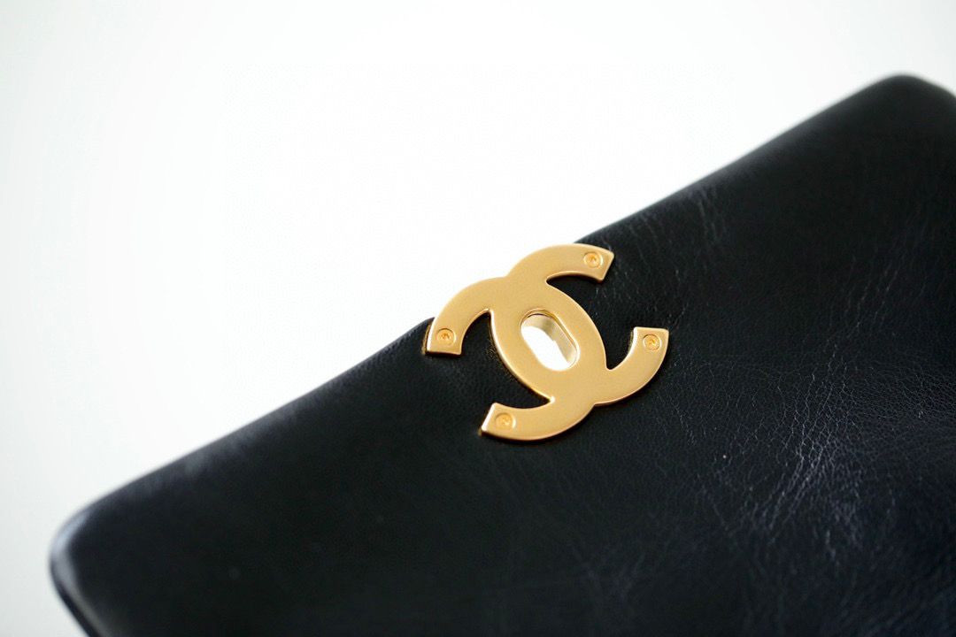 [TOP] CHANEL 19 Bag in Goat Skin Small 26cm- Black w GHW