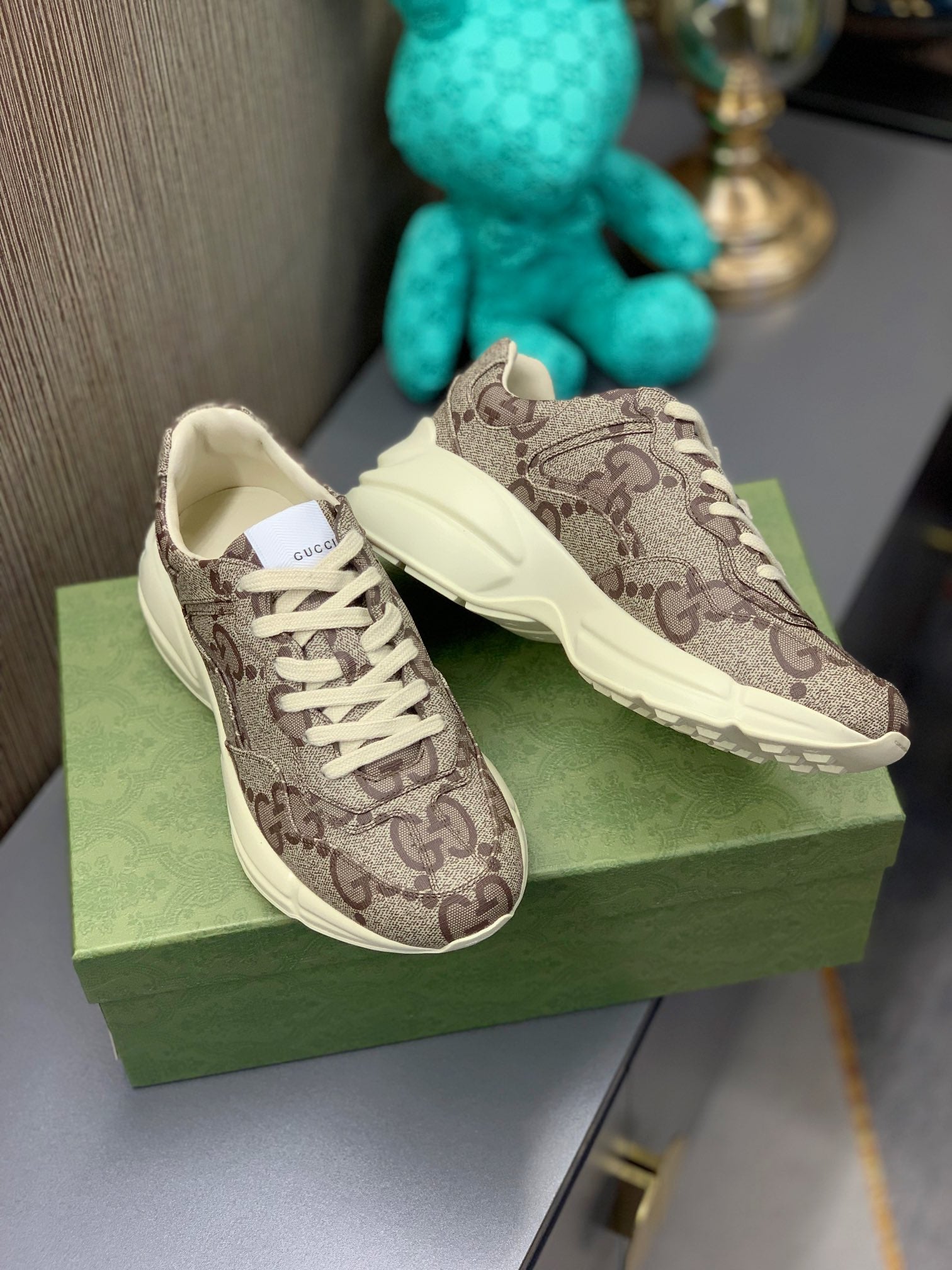 [TOP] GUCCI G*G 100 Rhyton Sneakers - Beige
