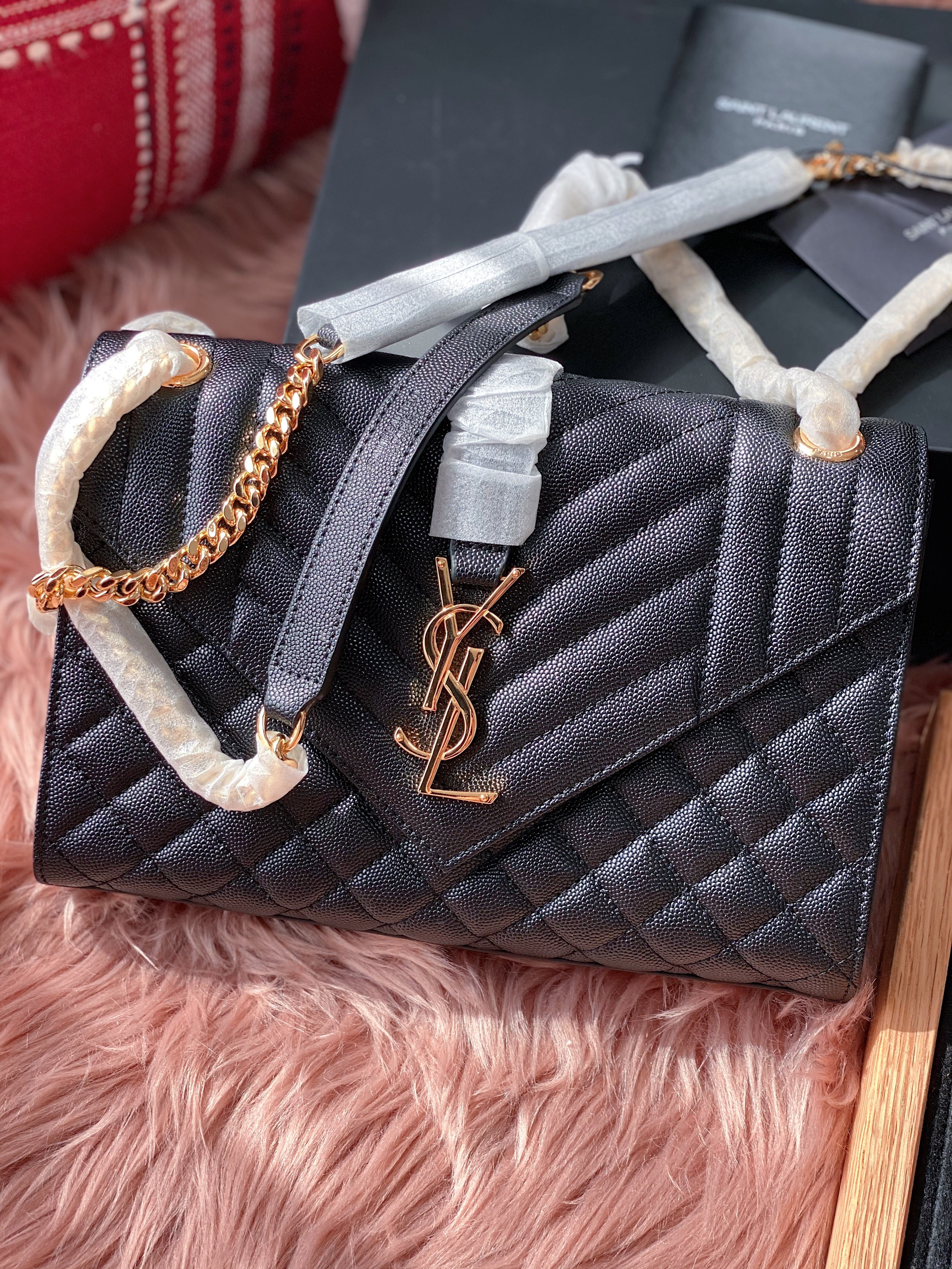 [TOP] Yves Saint Laurent YSL Y.S.L Envelope Shoulder Bag Small 21cm- Black & Gold Hardware