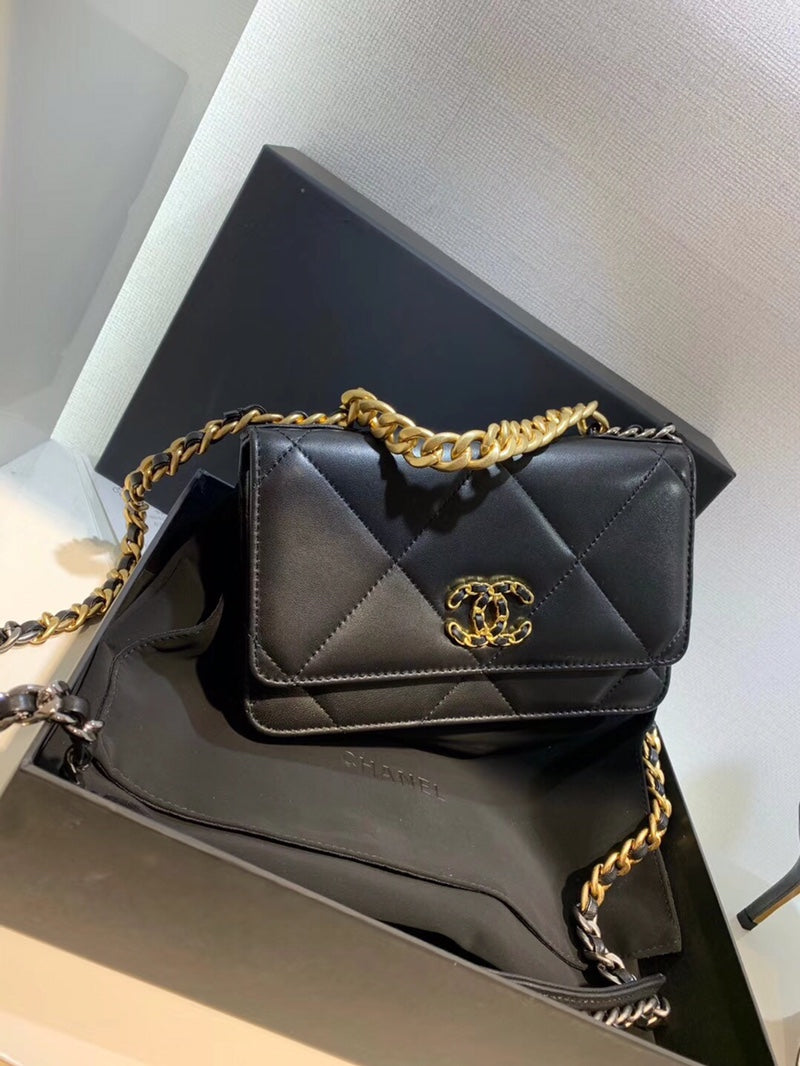 [TOP] CHANEL 19 WOC Bag - Black