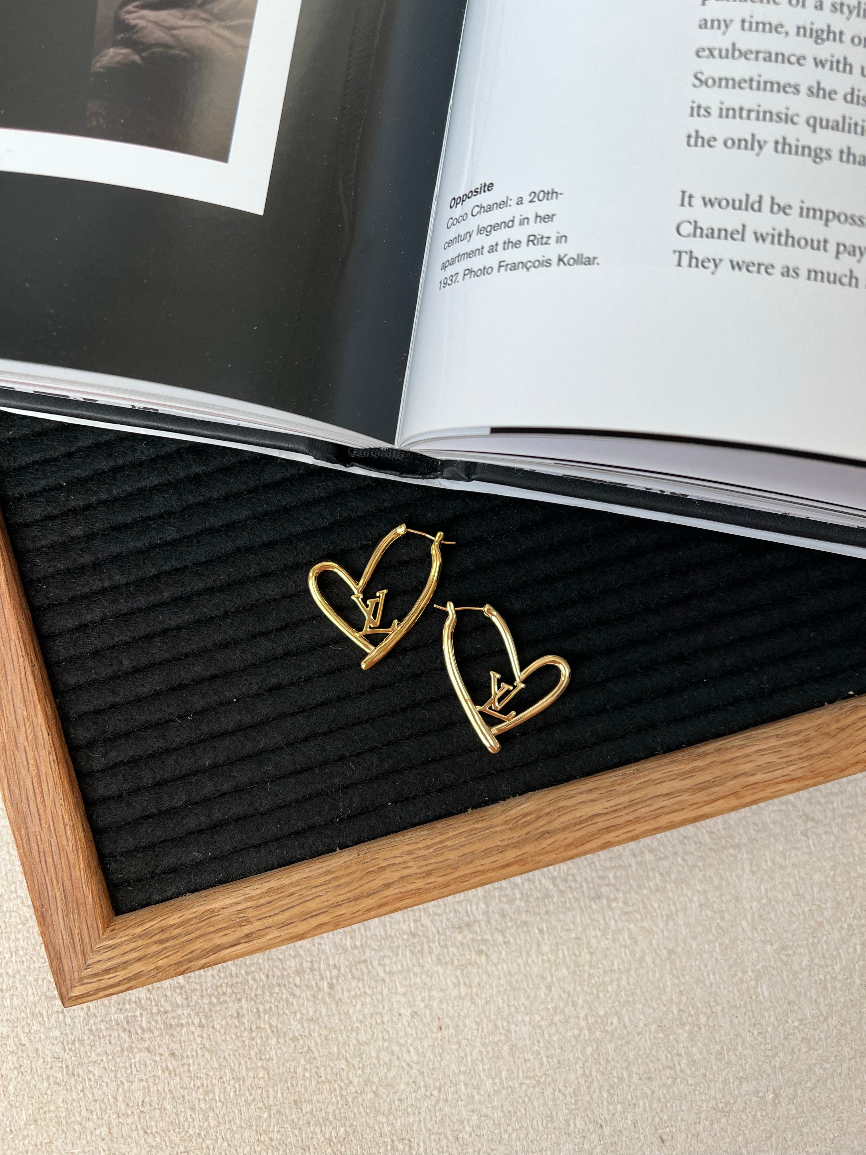 [TOP] Louis Vuitton Heart Earrings & Necklace - Gold