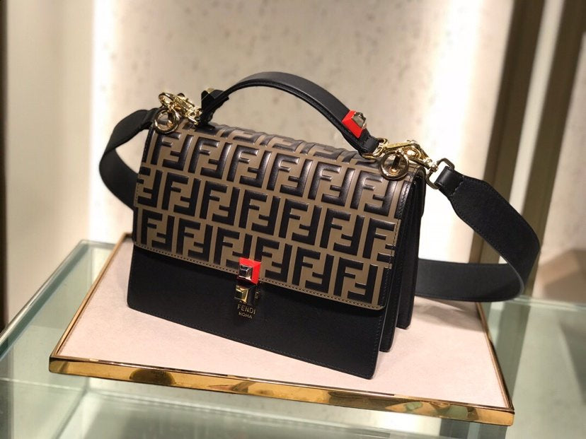 [TOP] FENDI Kan Medium Top Handle Bag
