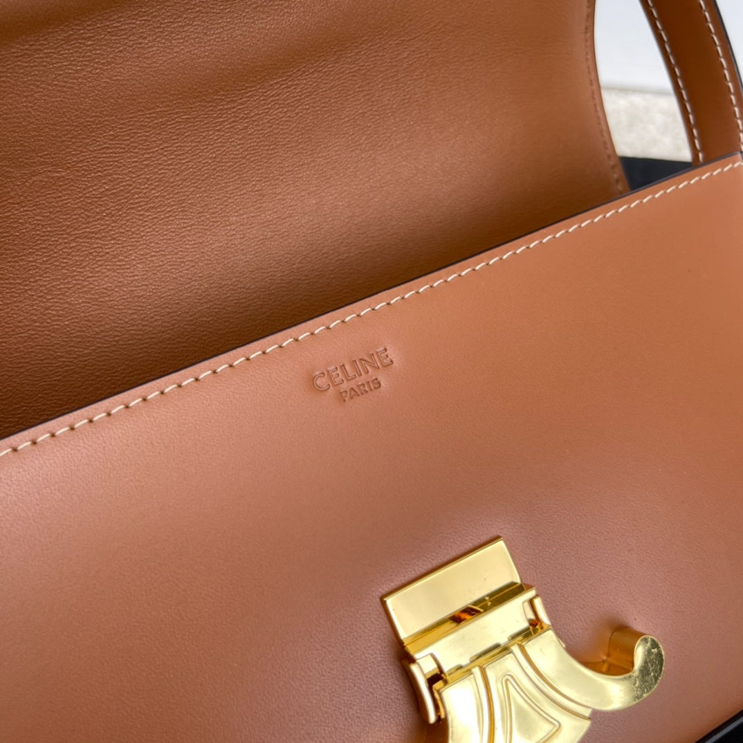 [TOP] CELINE Triomphe Shoulder Bag - Brown
